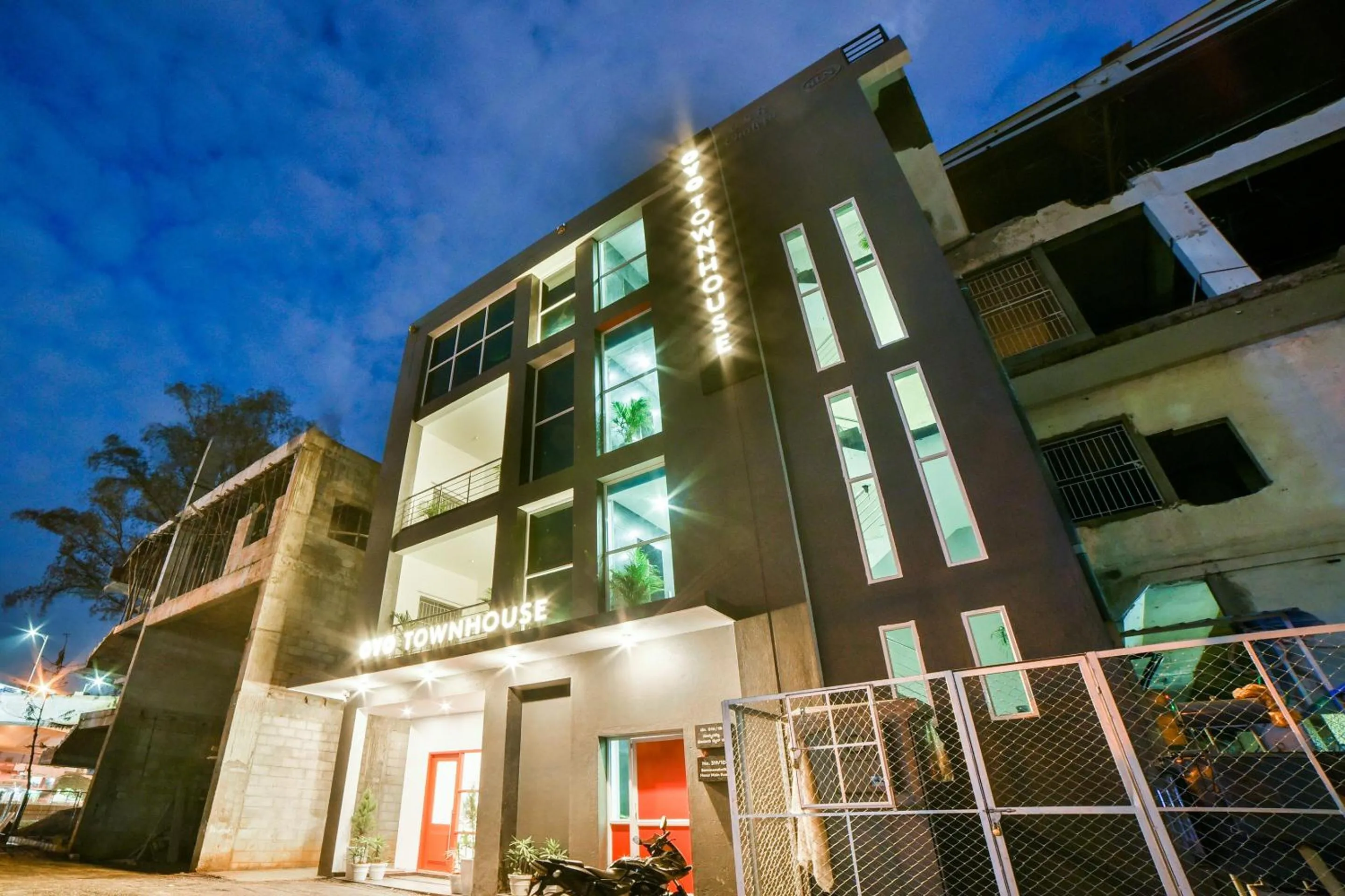 Facade/entrance in Super Townhouse Hosur Main Road Bommanahalli Near Gopalan Innovation Mall