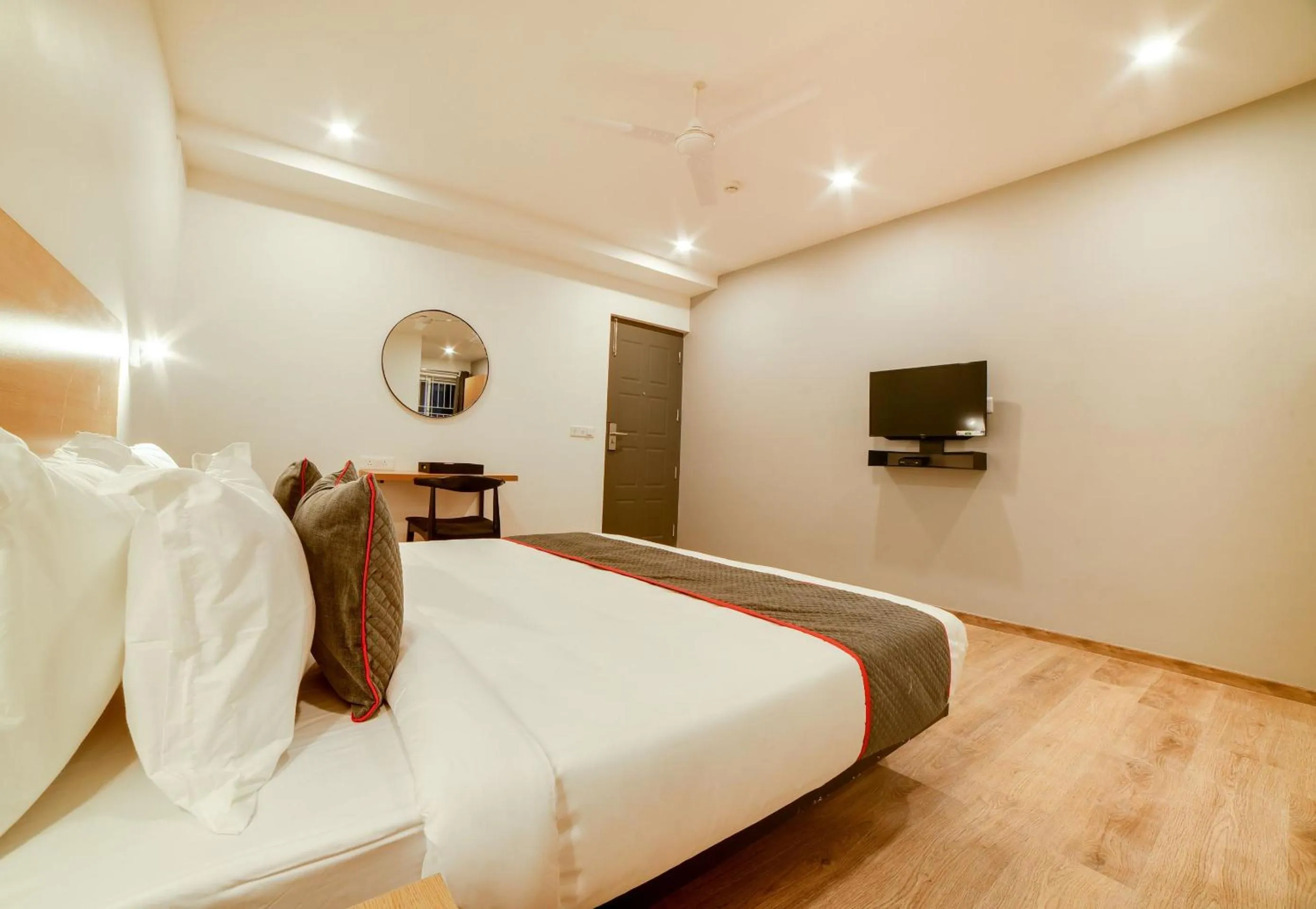 Bedroom, Bed in Super Townhouse Hosur Main Road Bommanahalli Near Gopalan Innovation Mall