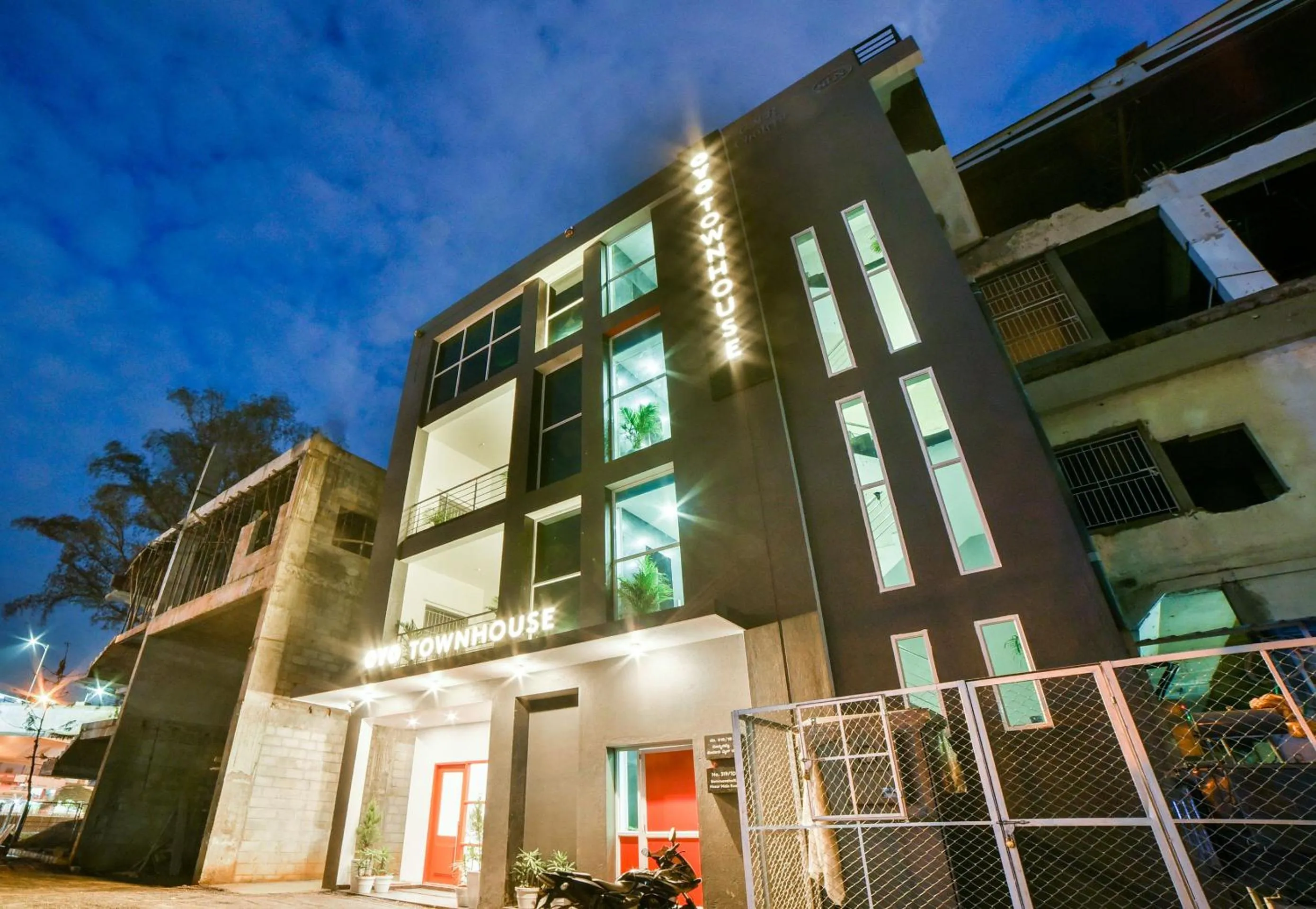 Facade/entrance in Super Townhouse Hosur Main Road Bommanahalli Near Gopalan Innovation Mall