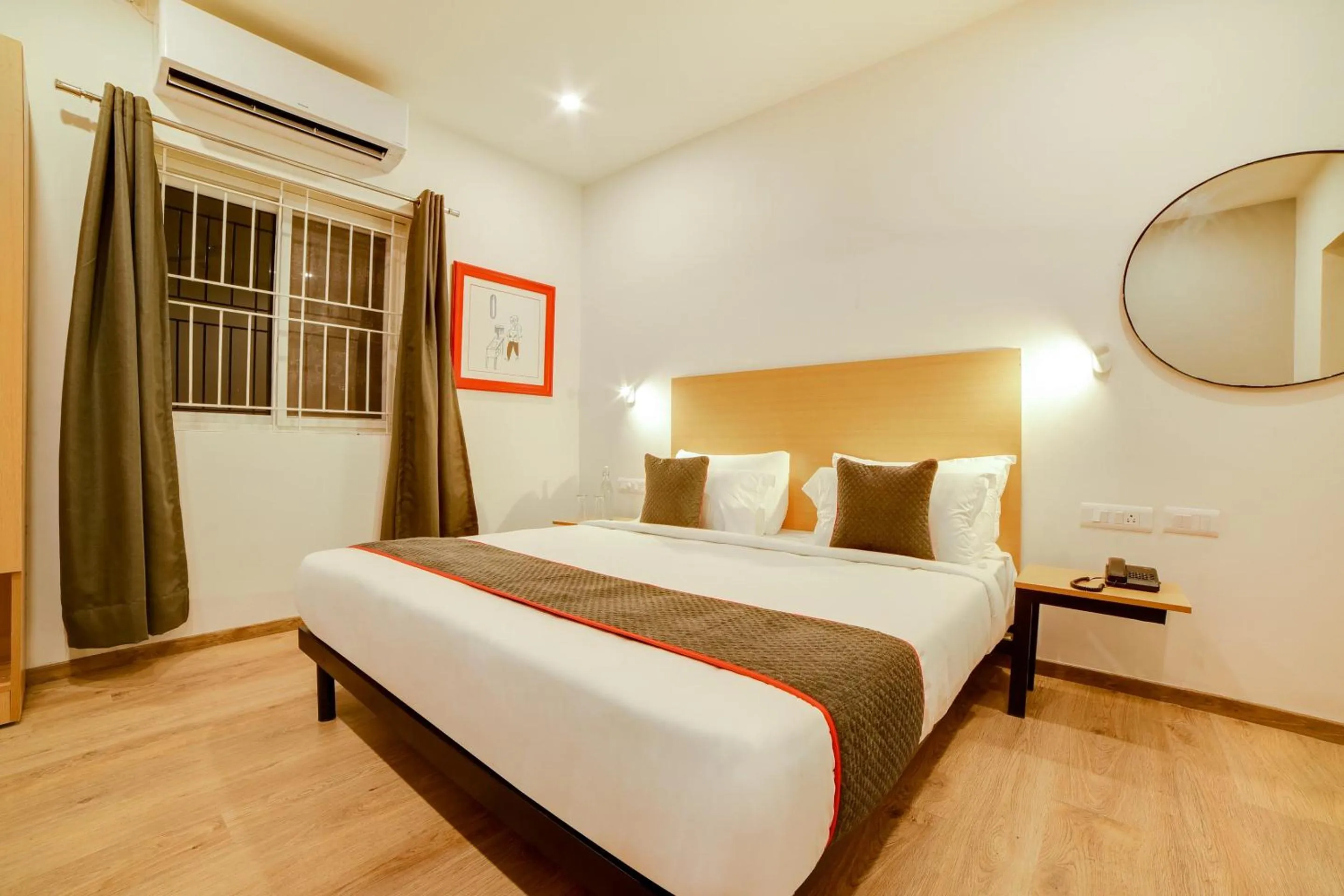 Bedroom, Bed in Super Townhouse Hosur Main Road Bommanahalli Near Gopalan Innovation Mall