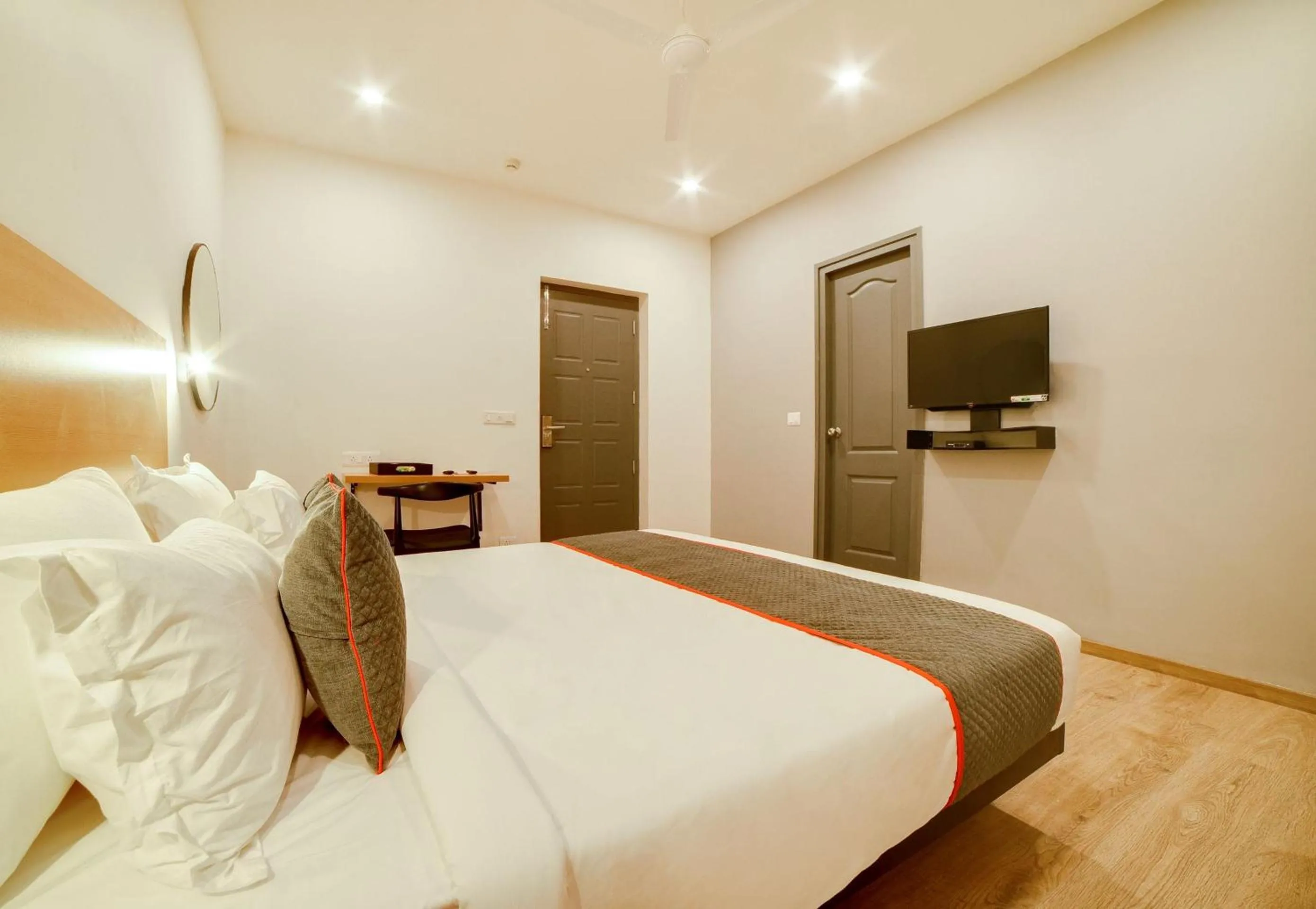 Bedroom, Bed in Super Townhouse Hosur Main Road Bommanahalli Near Gopalan Innovation Mall