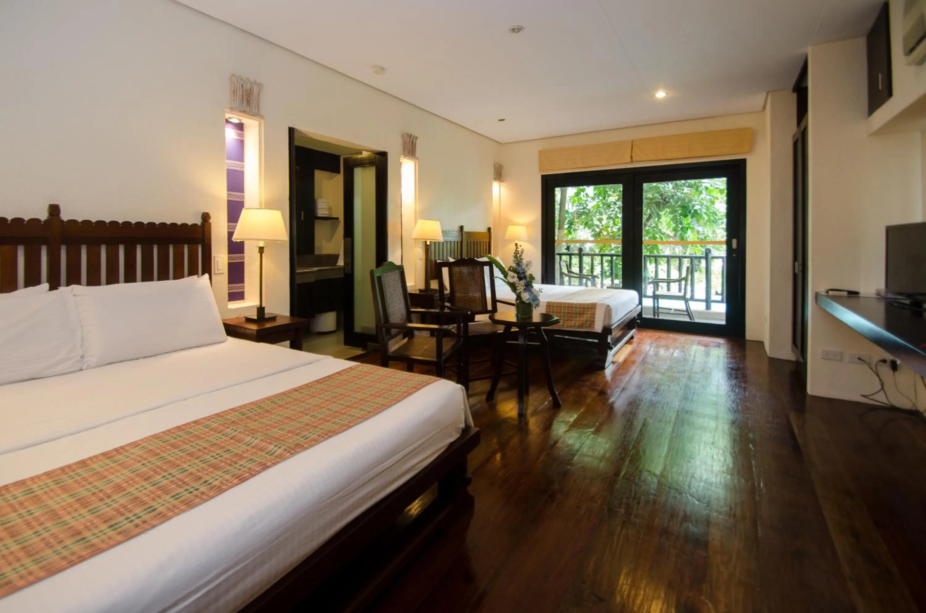 Photo of the whole room, Bed in Sea Wind Resort