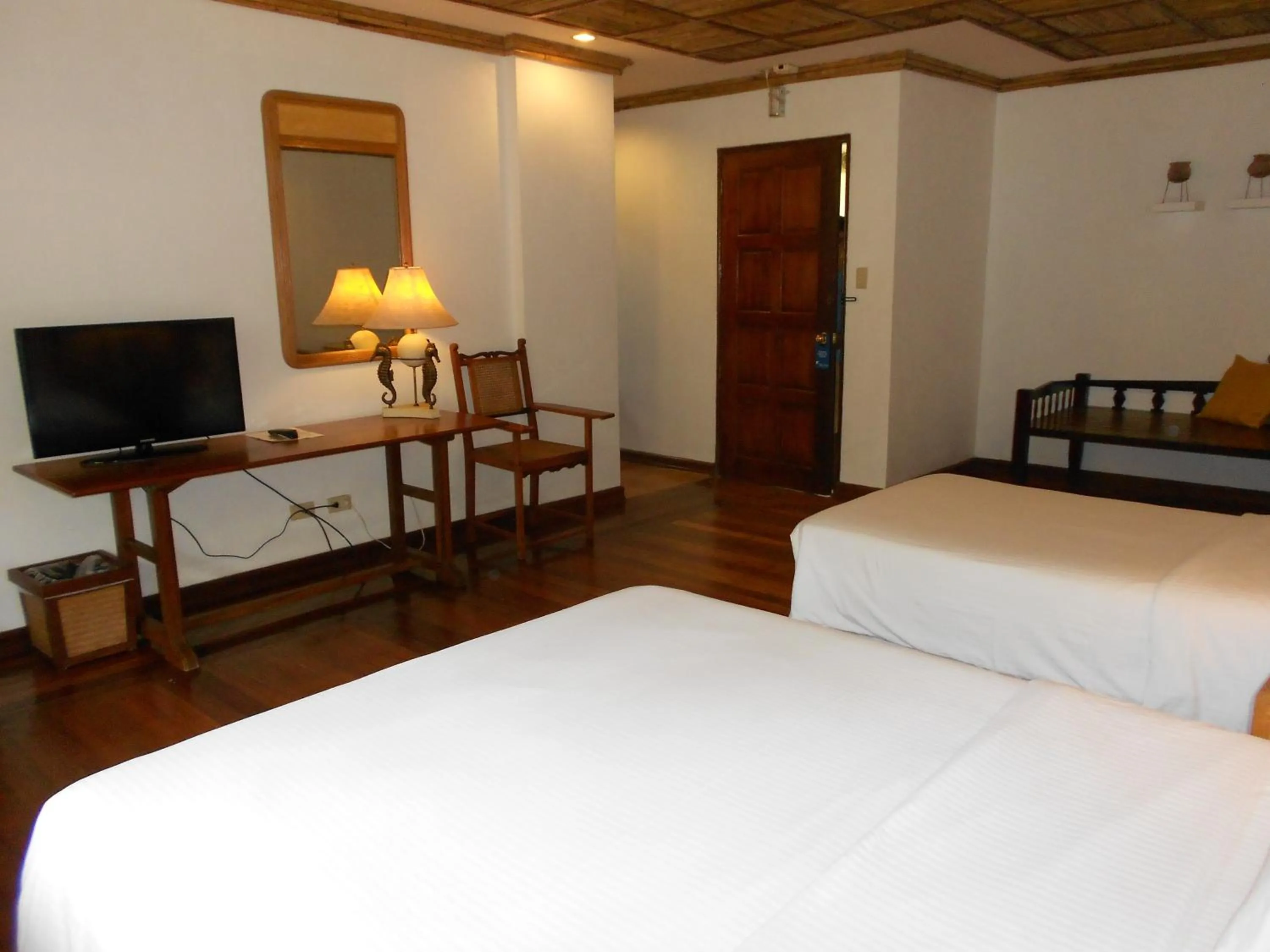 Bedroom, Bed in Sea Wind Resort