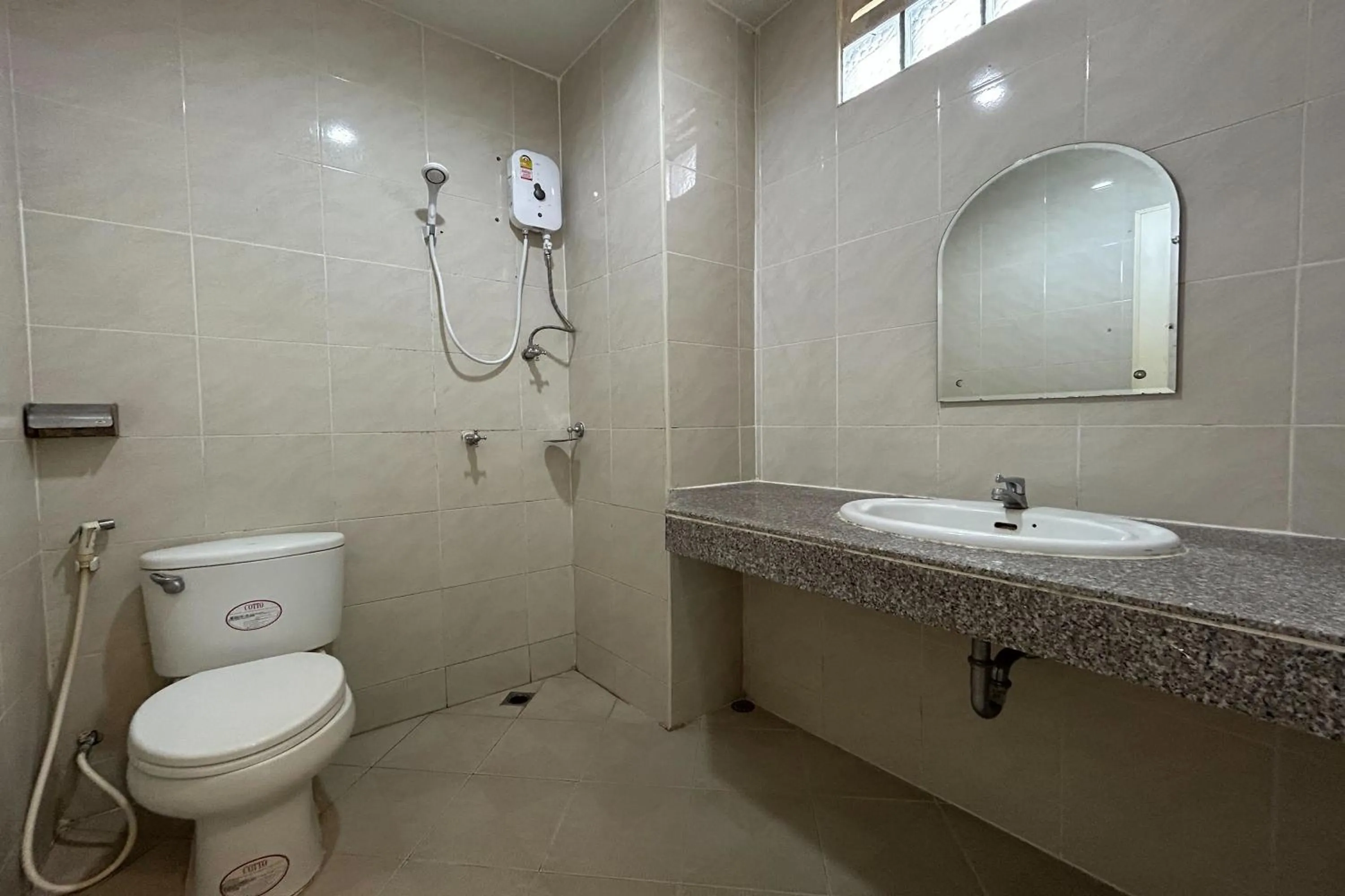 Shower in SB Park Mansion