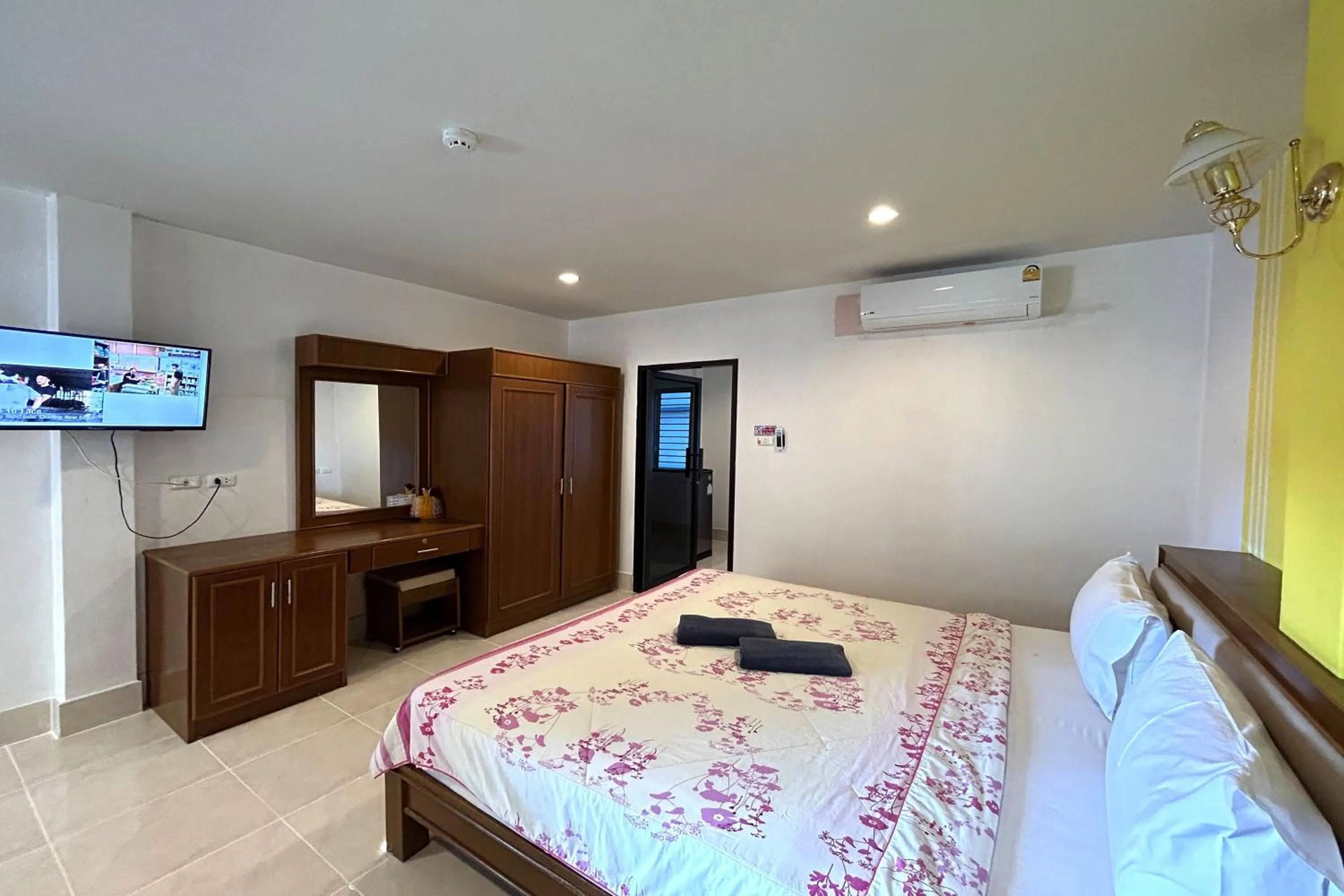 Bed in SB Park Mansion