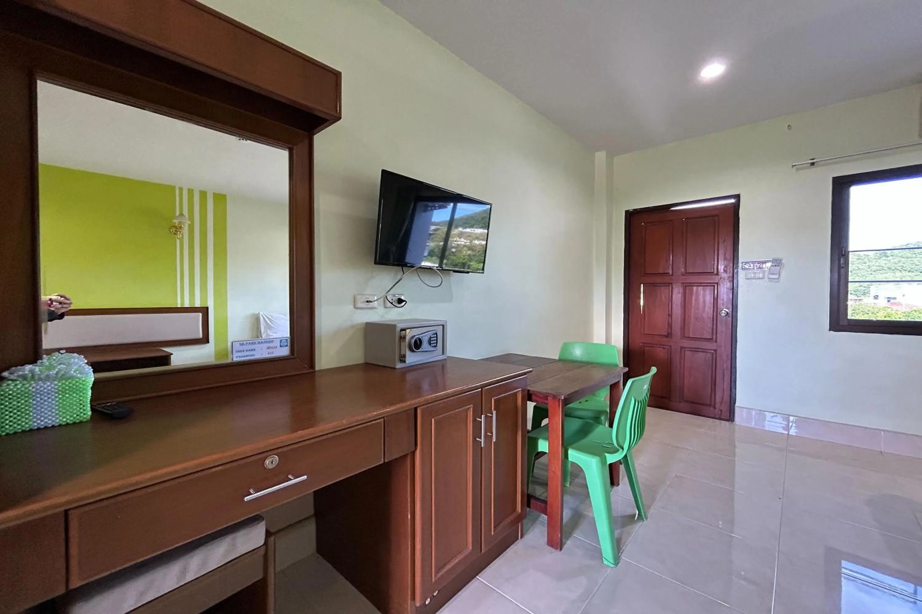 TV and multimedia in SB Park Mansion