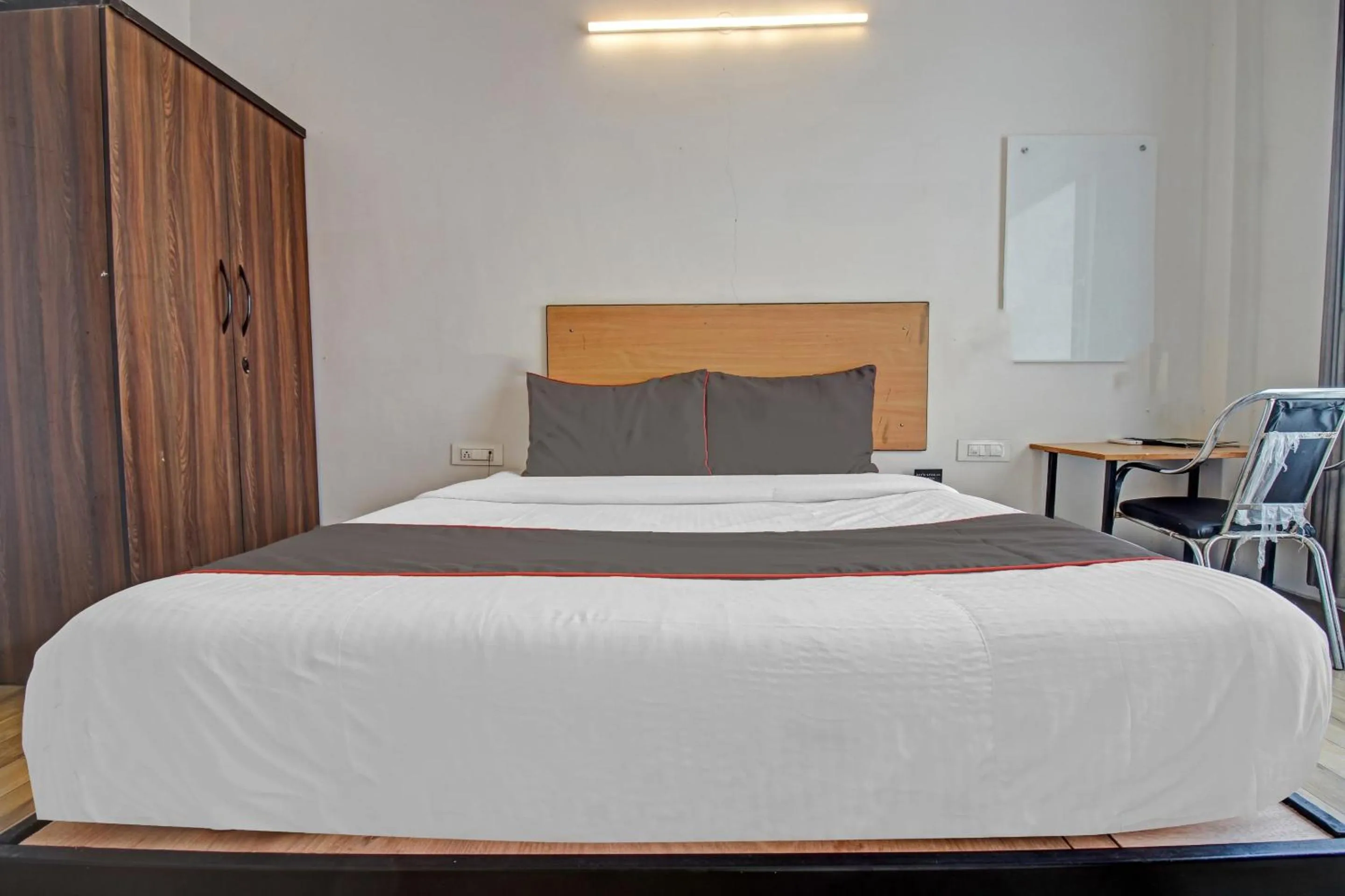 Bedroom in Super Townhouse Kachnar House Vikas Nagar
