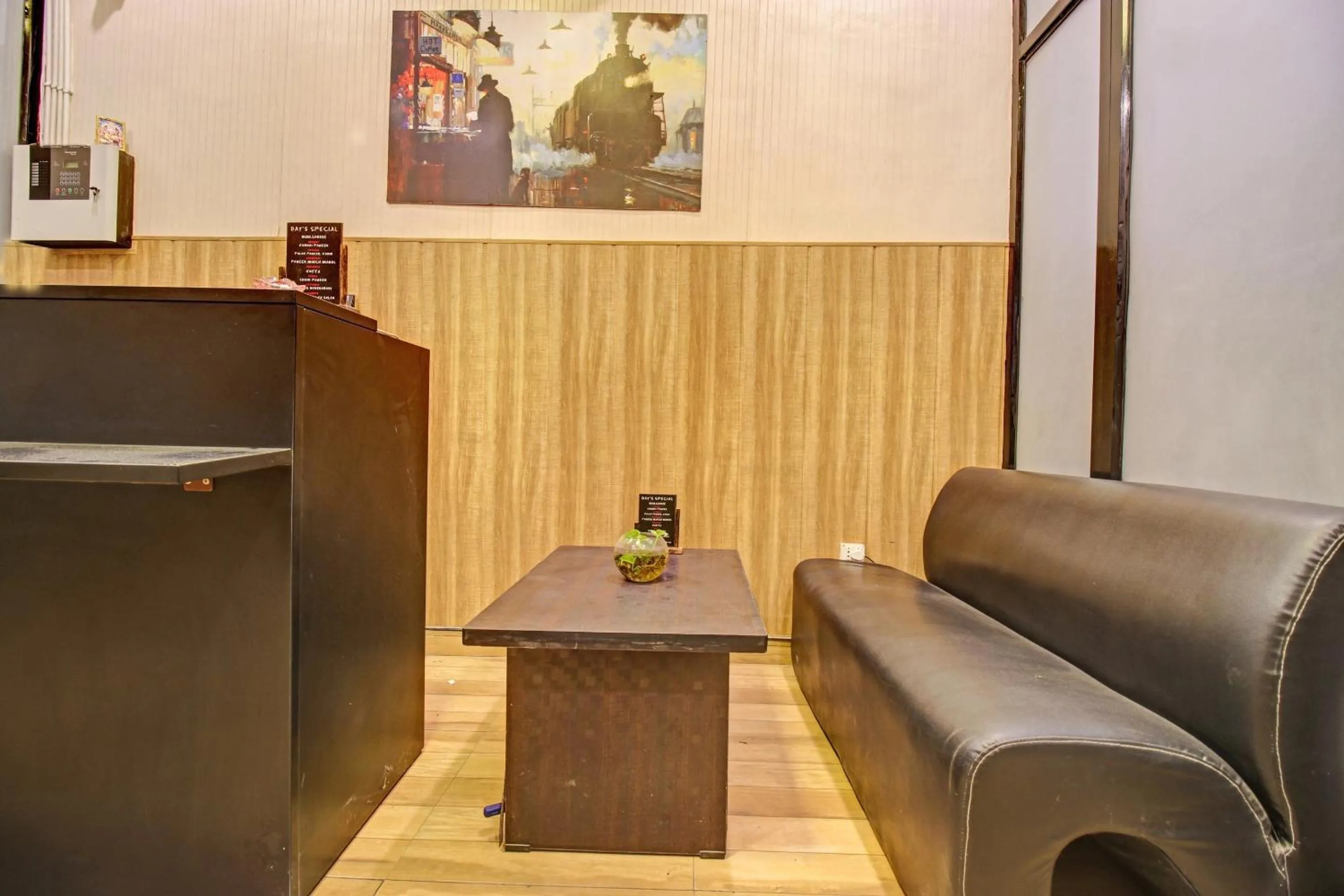 Lobby or reception in Super Townhouse Kachnar House Vikas Nagar