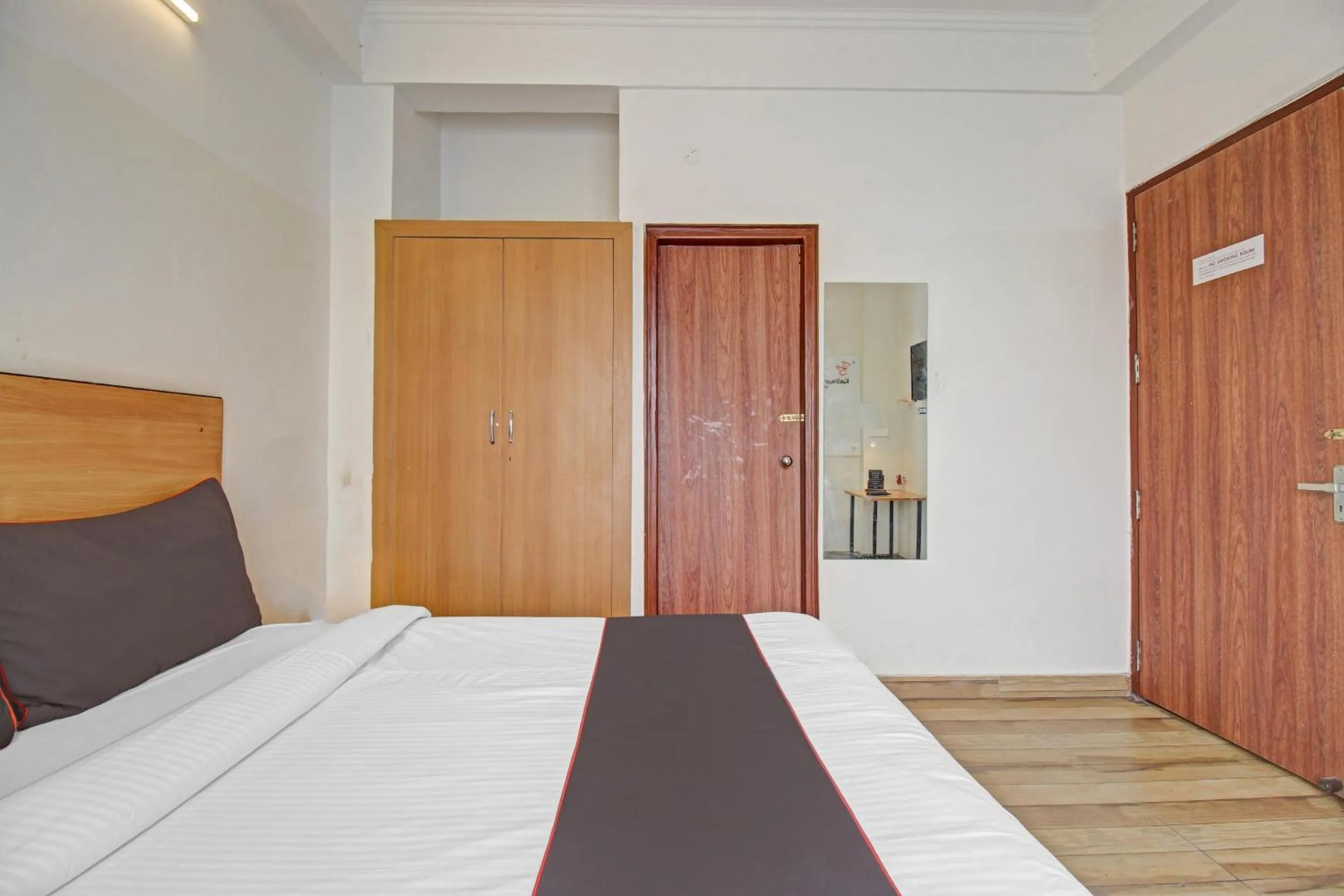 Bedroom in Super Townhouse Kachnar House Vikas Nagar