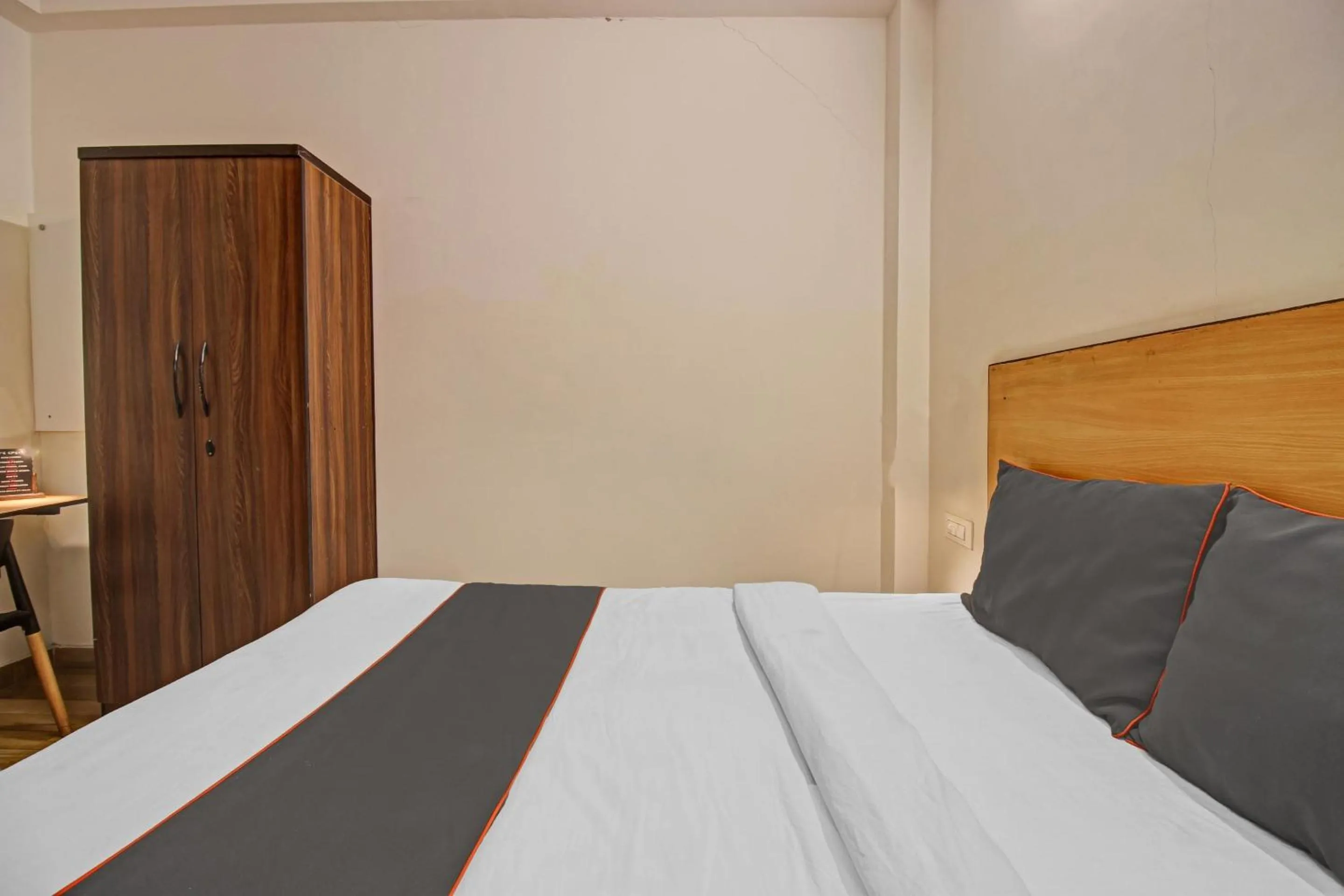 Bedroom in Super Townhouse Kachnar House Vikas Nagar