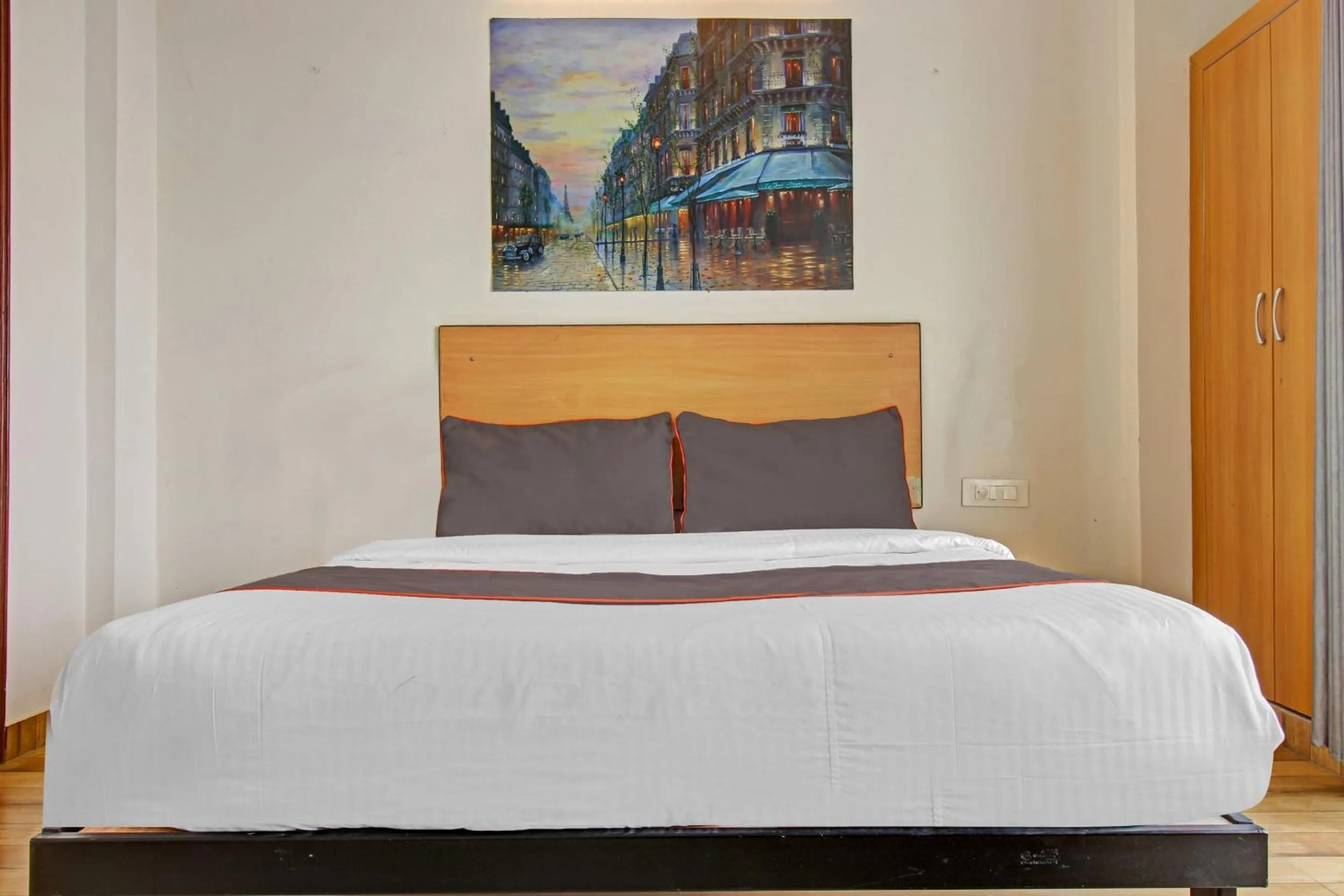 Bedroom in Super Townhouse Kachnar House Vikas Nagar