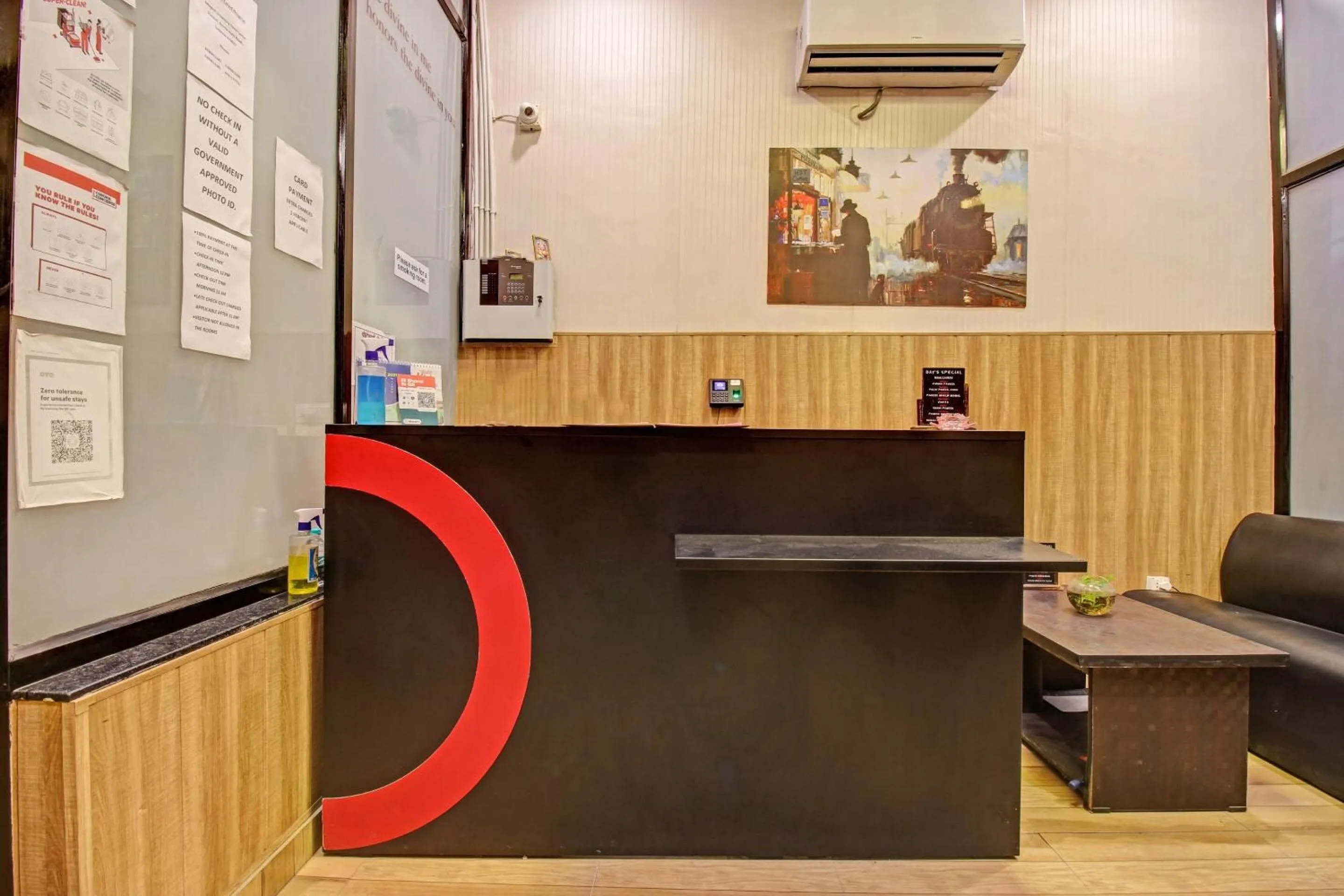 Lobby or reception in Super Townhouse Kachnar House Vikas Nagar