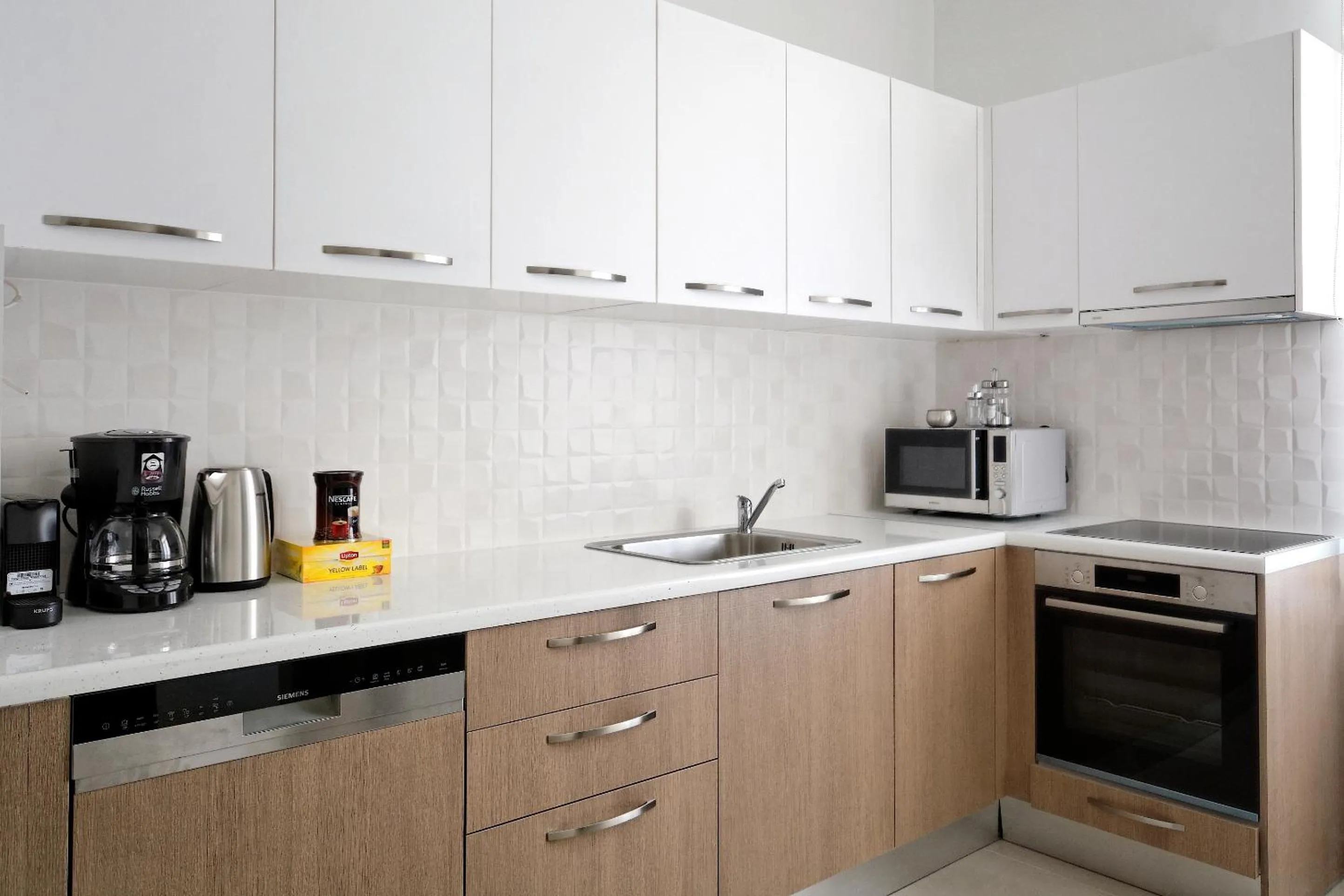 Coffee/tea facilities in Poseidon Residence