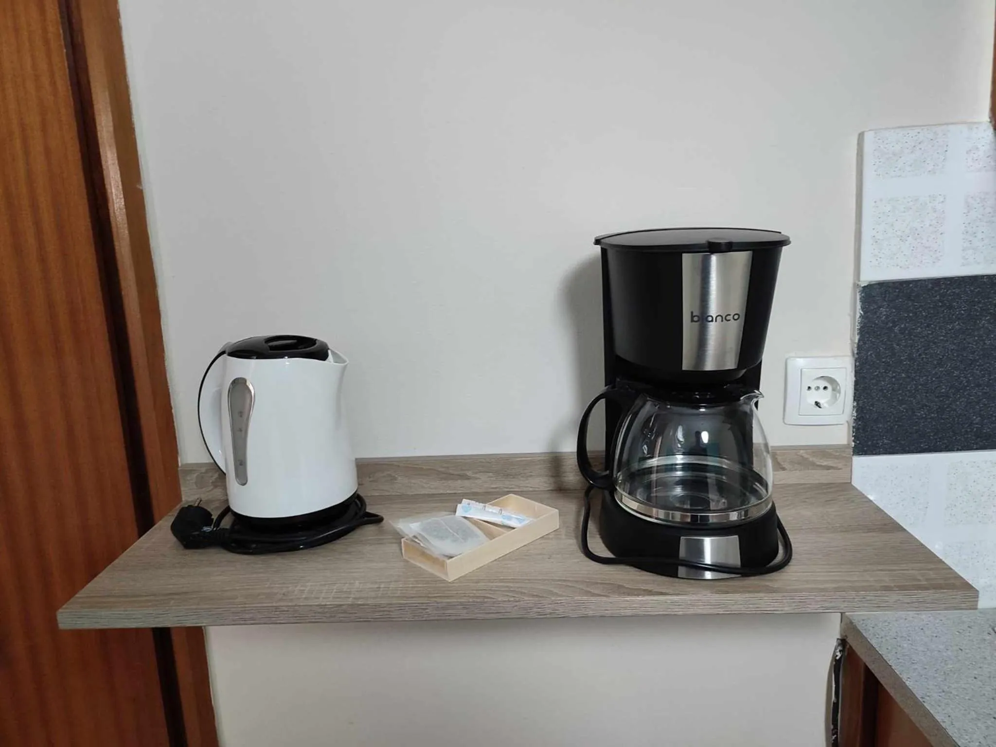 Coffee/tea facilities in Posidonio Hotel