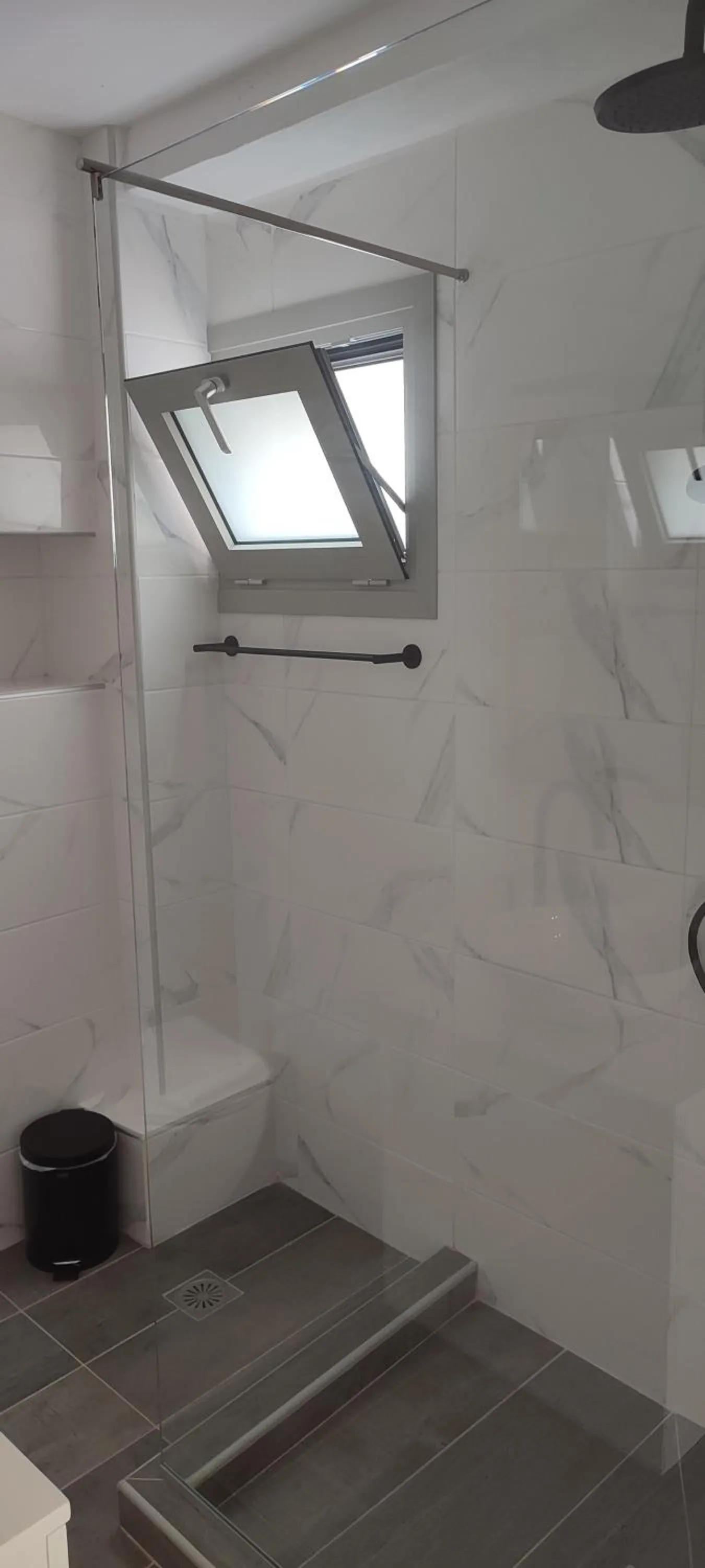 Shower in Posidonio Hotel