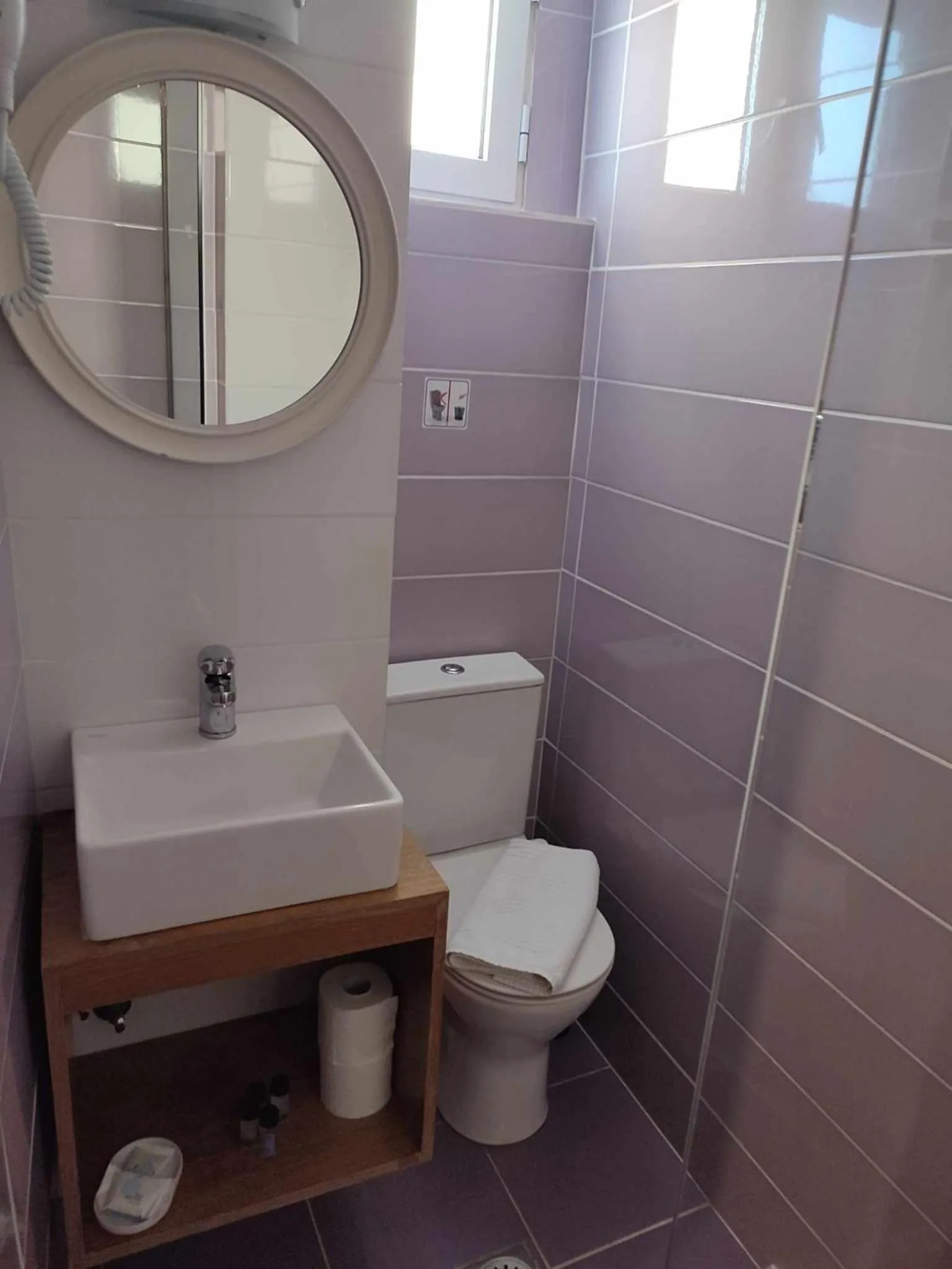 Toilet in Posidonio Hotel