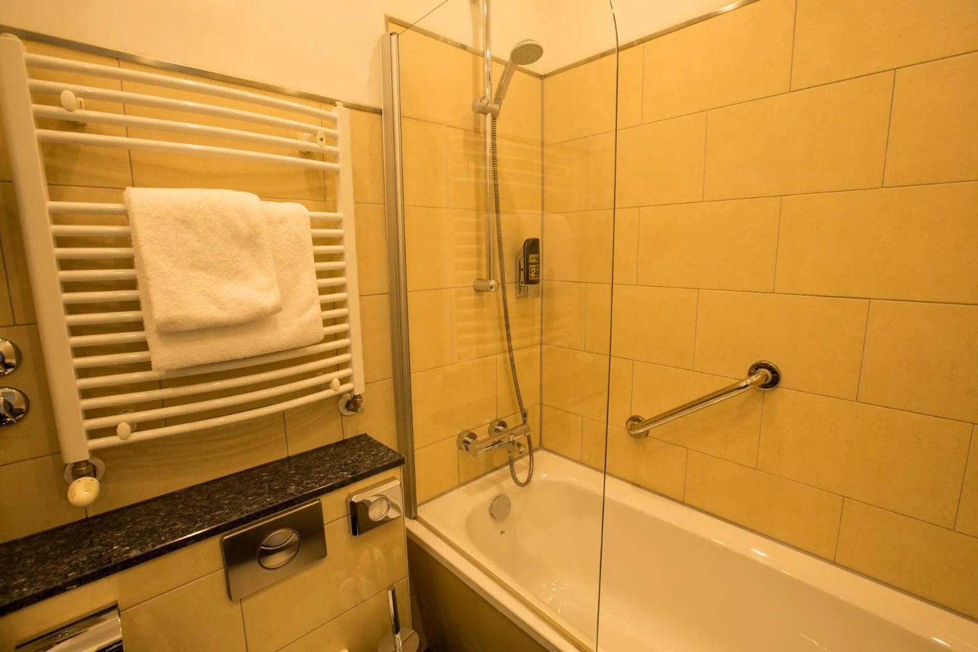 Bathroom in Top Hotel Hammer - Mainz Hauptbahnhof