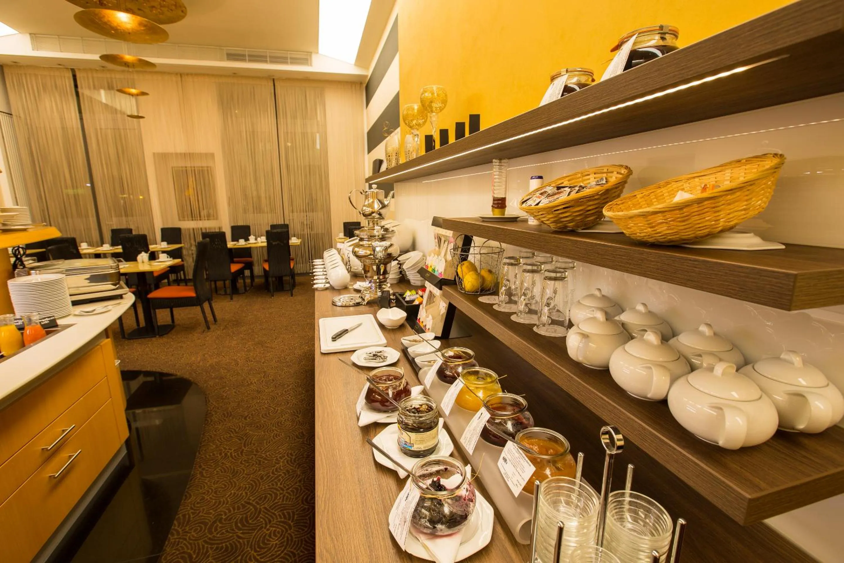 Buffet breakfast in Top Hotel Hammer - Mainz Hauptbahnhof