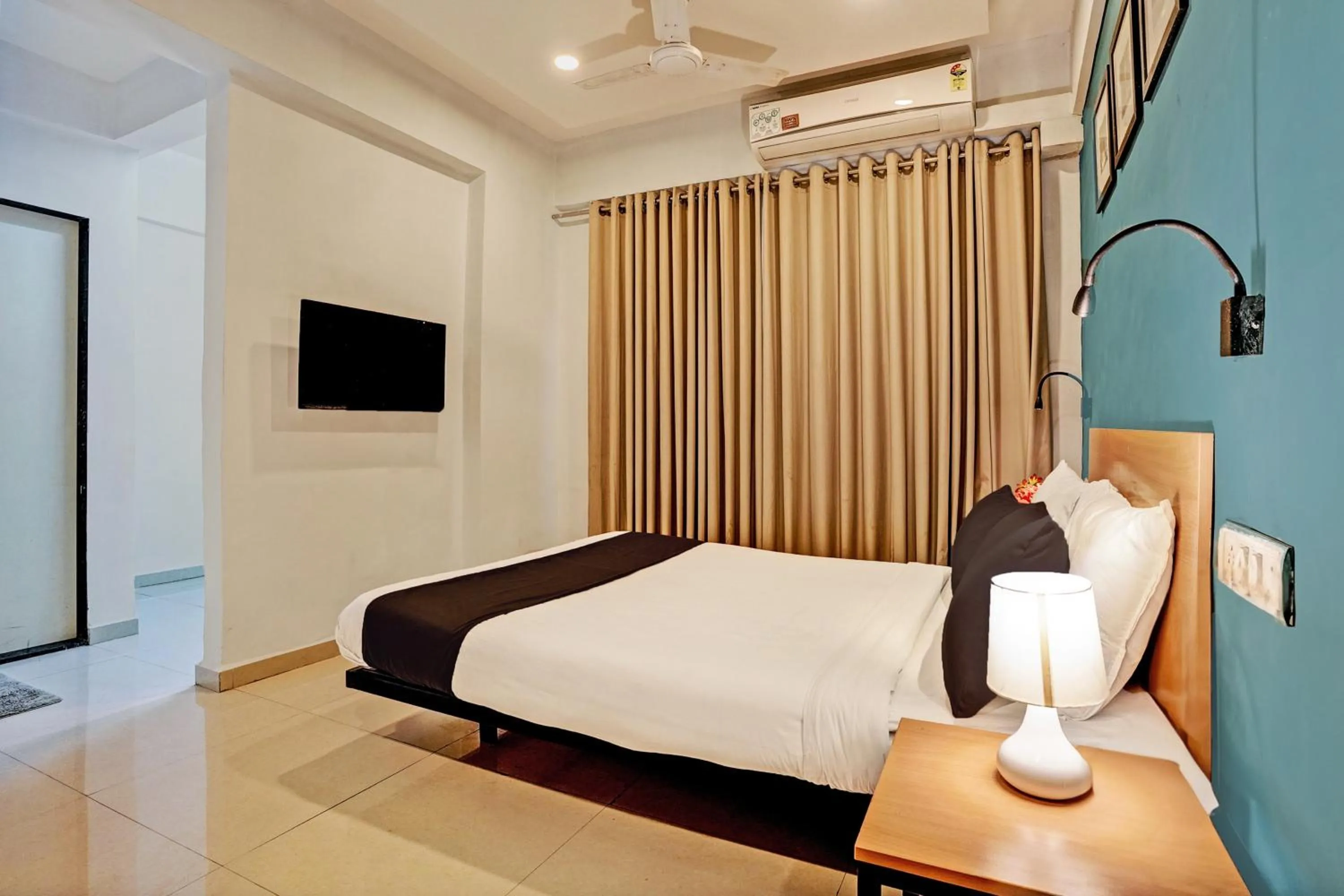 Bedroom, Bed in Super Hotel O Bhumi World