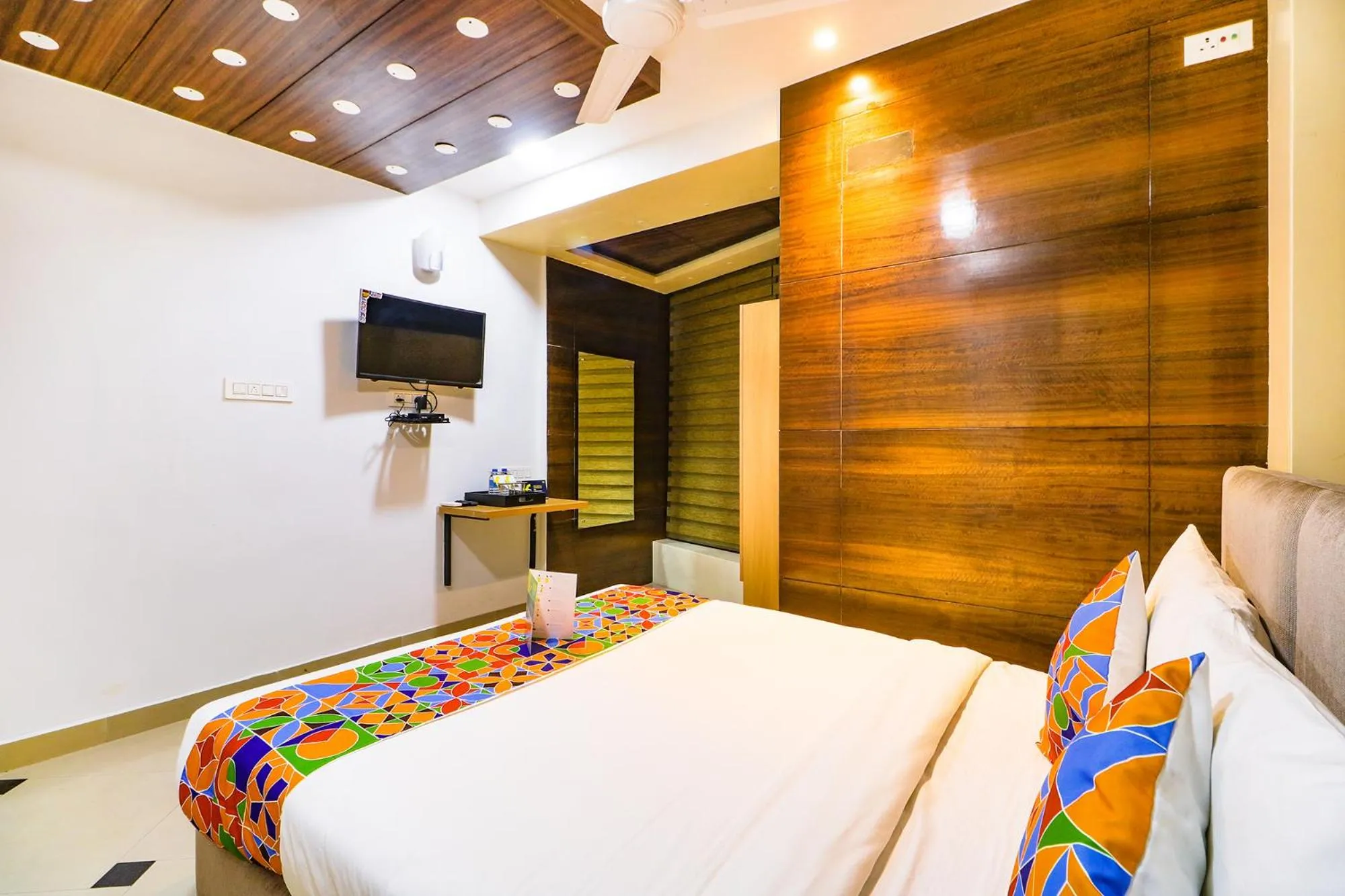 Bed in FabHotel Azure Sky - Nr Ruby Hospital