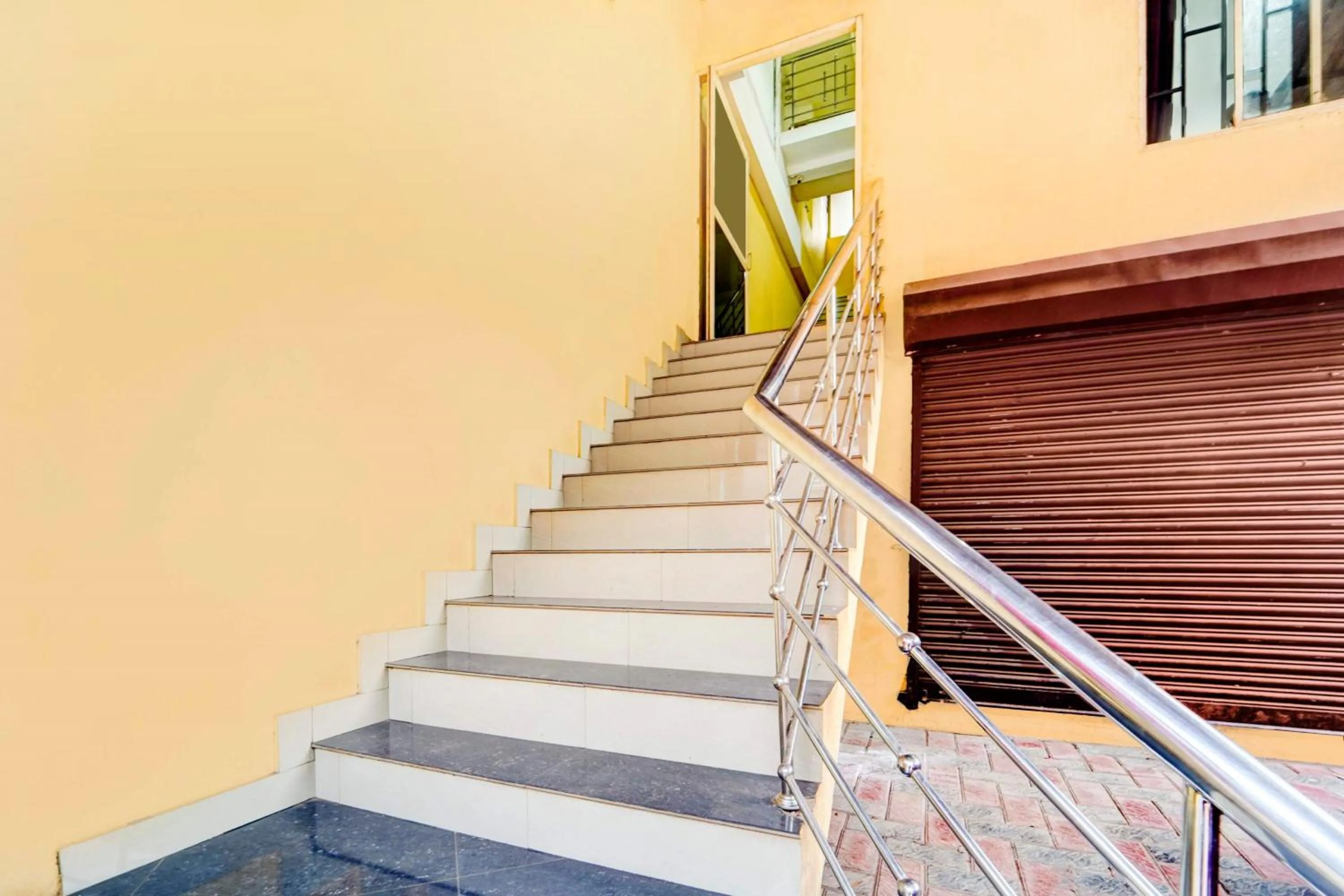 Lobby or reception in Super Hotel O Kunnamangalam Near Bus Stand