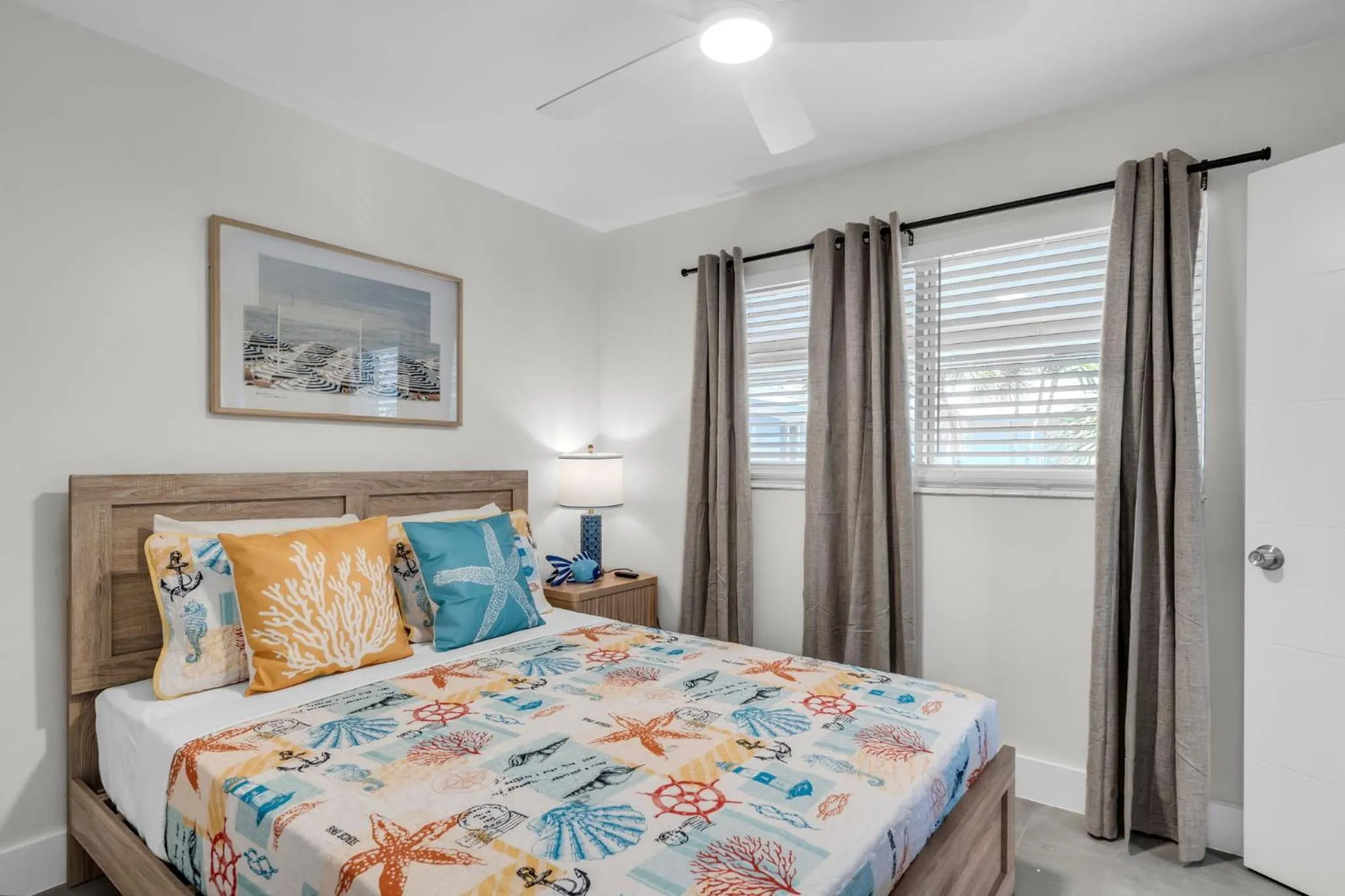 Bedroom, Bed in Galleria Apartments By Lowkl