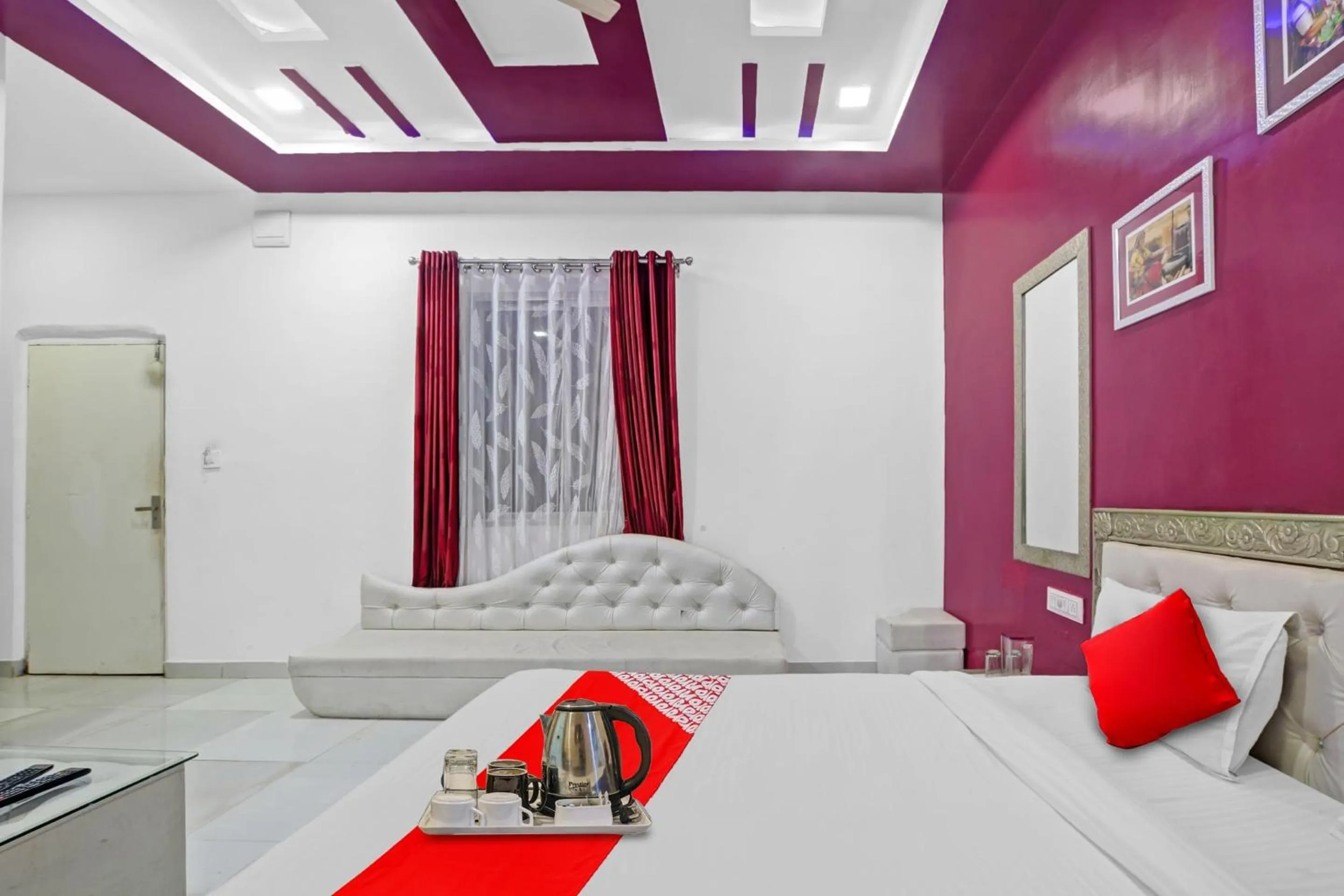 Bedroom, Bed in Hotel O Udaipur Palace