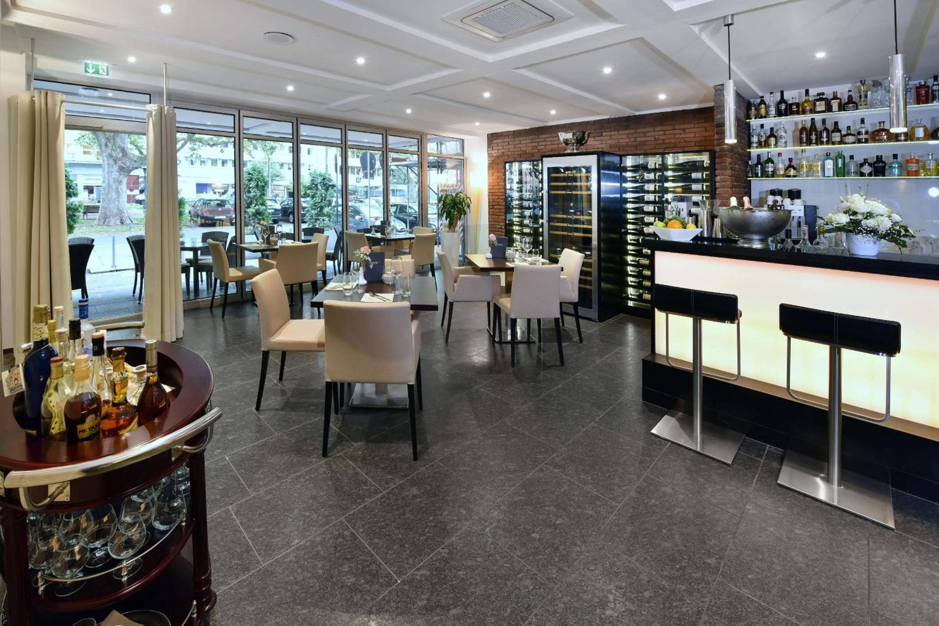 Lounge or bar in Tulip Inn Ludwigshafen City