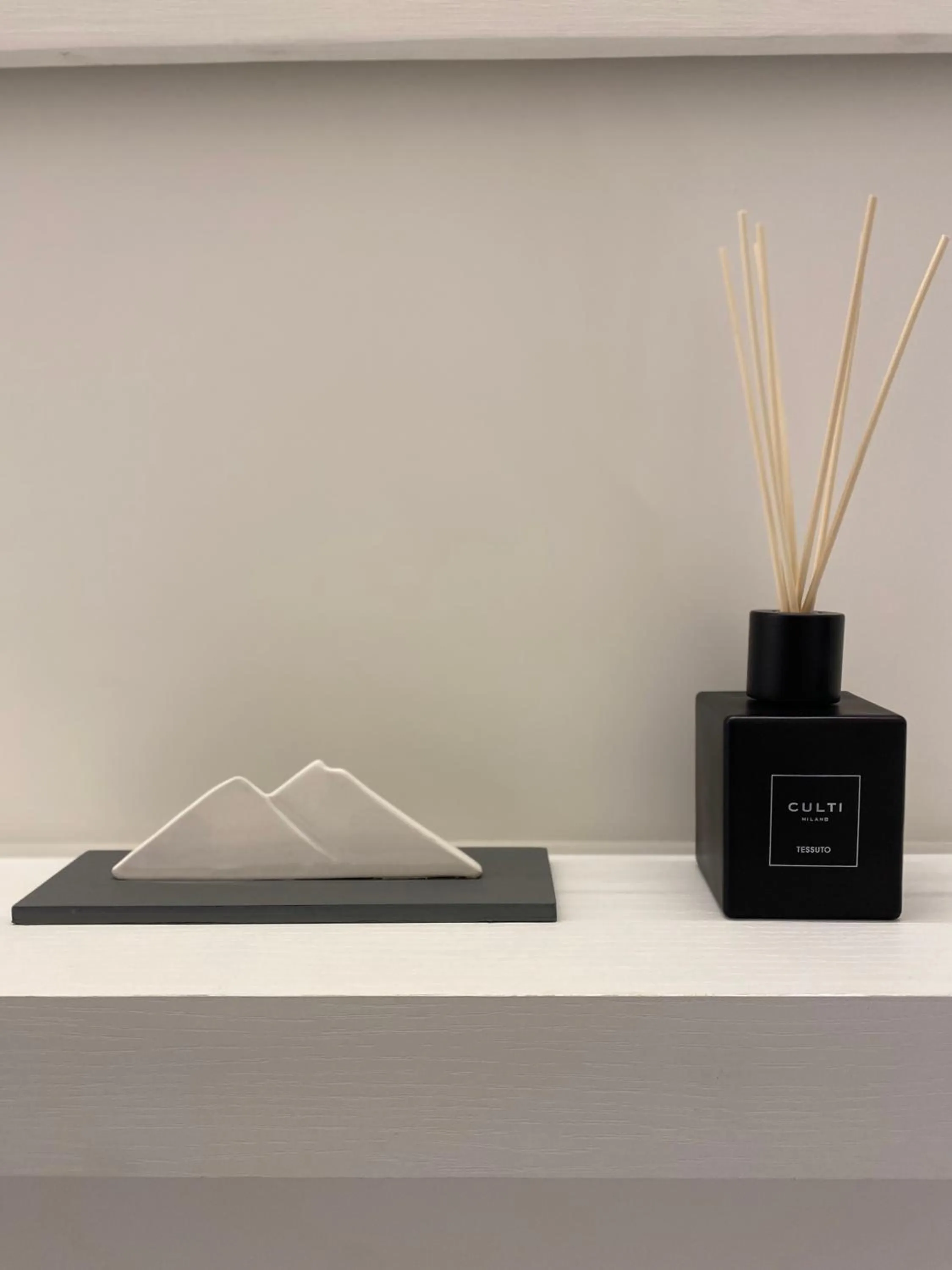 VESUCHARME SUITE Luxury Room