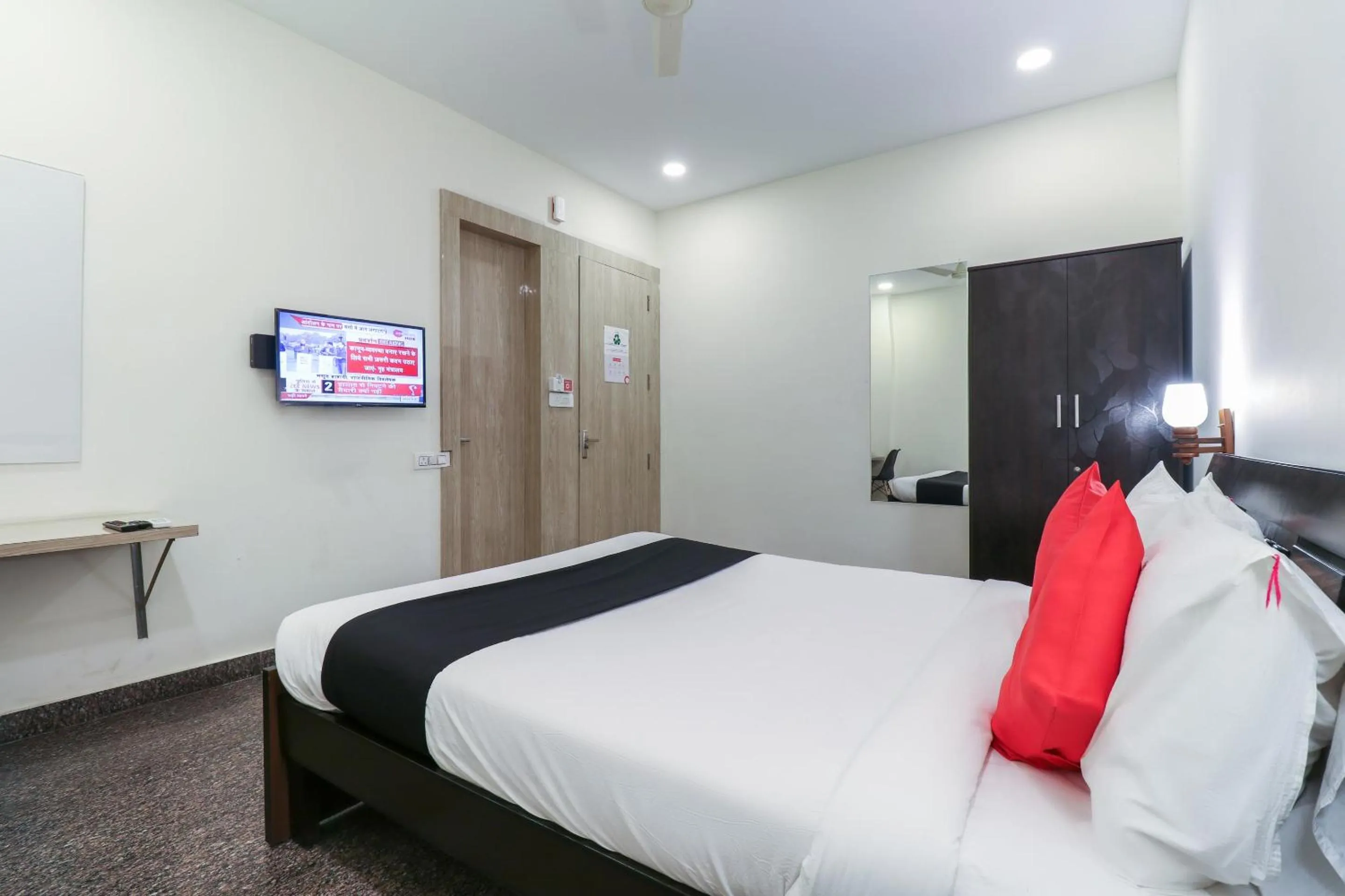 Bedroom, Bed in Capital O GN Suites