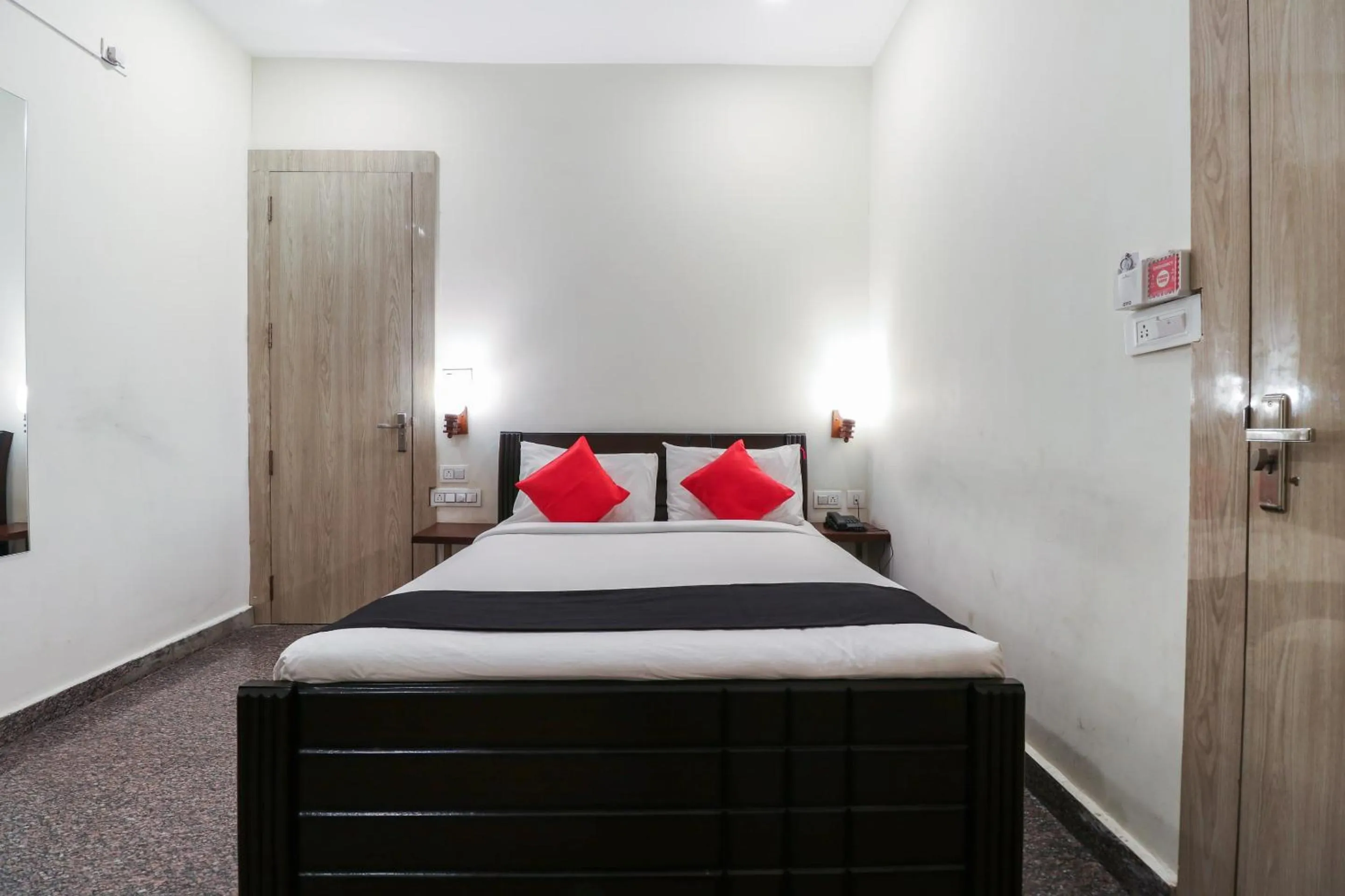 Bedroom, Bed in Capital O GN Suites