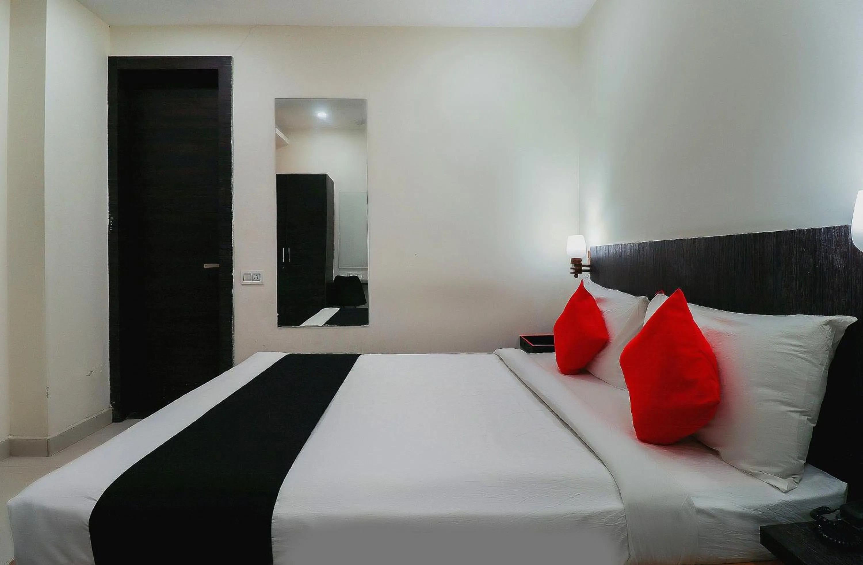 Bedroom, Bed in Capital O GN Suites