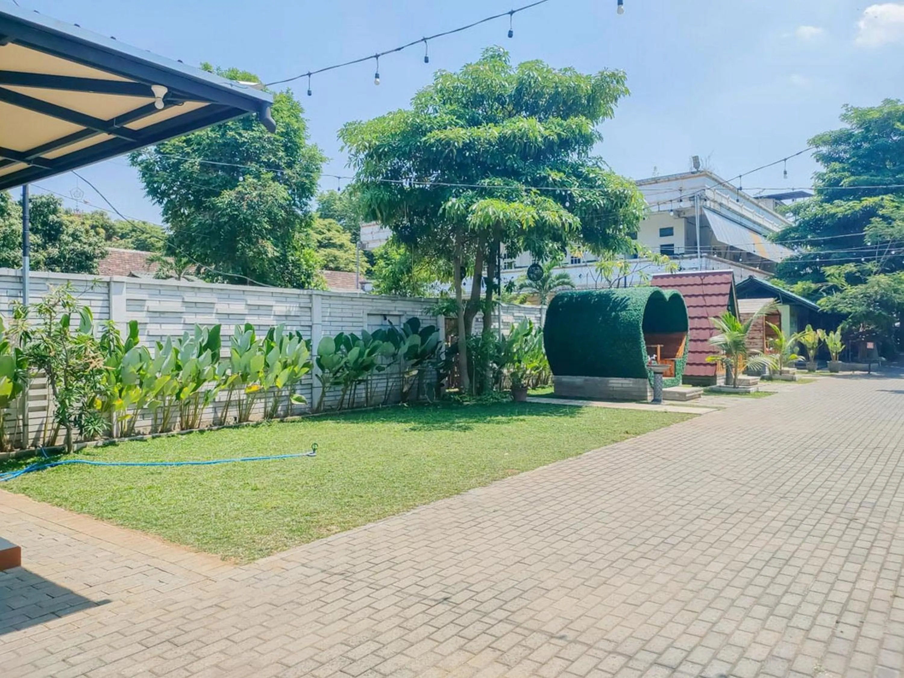 Garden in RedDoorz Syariah at Mojosari