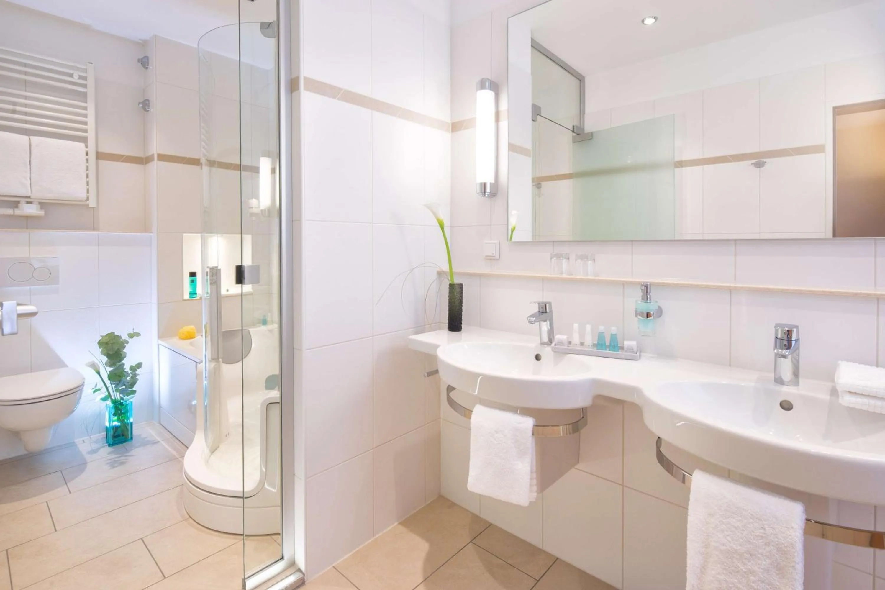 Bathroom in Hotel Essener Hof; Sure Hotel Collection by Best Western