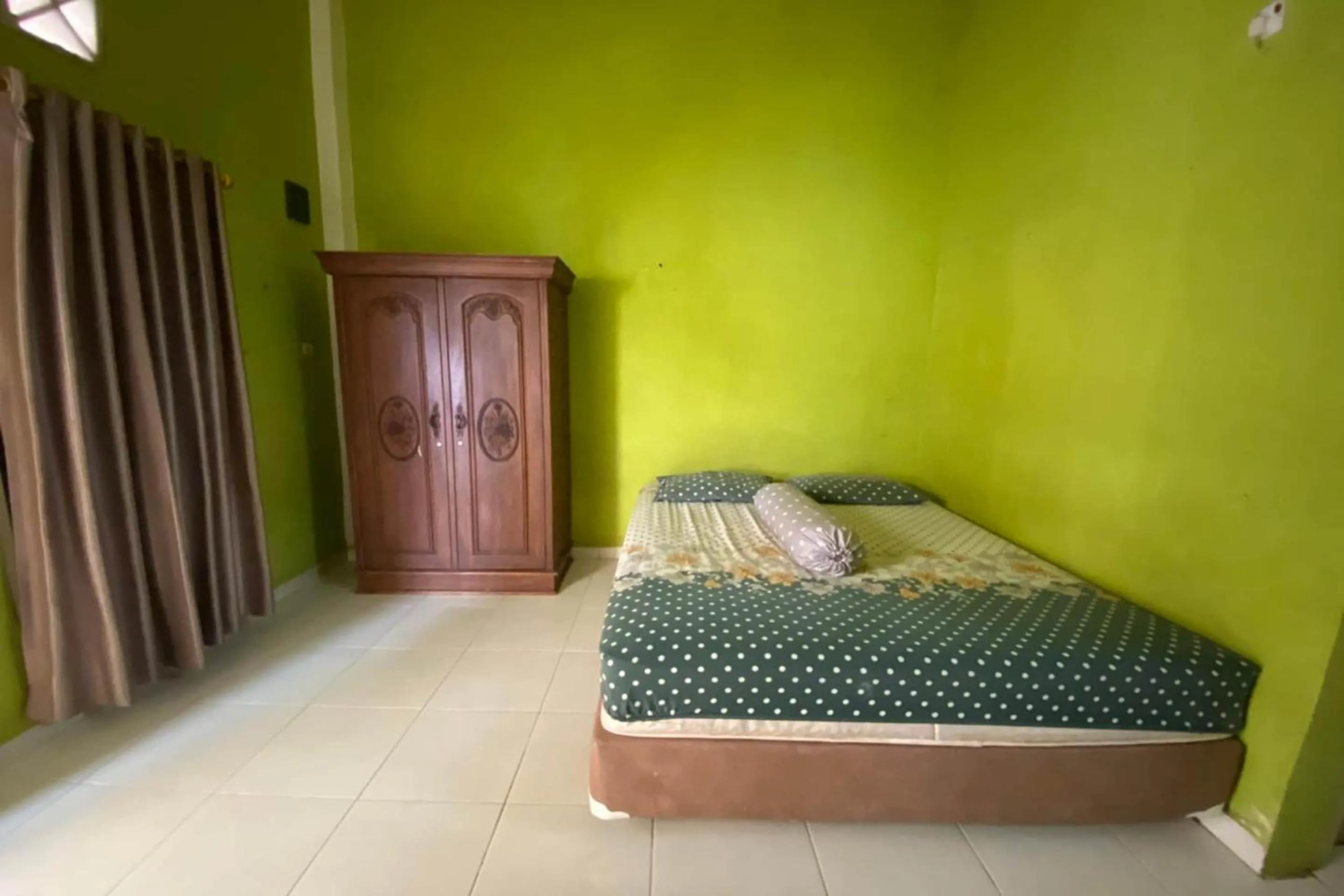 Bedroom, Bed in OYO Life Afny Kost 1