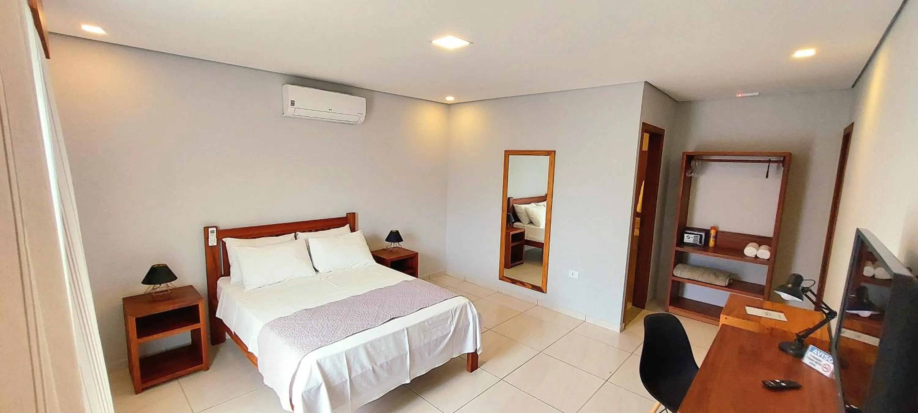 Photo of the whole room, Bed in Pousada das Saíras