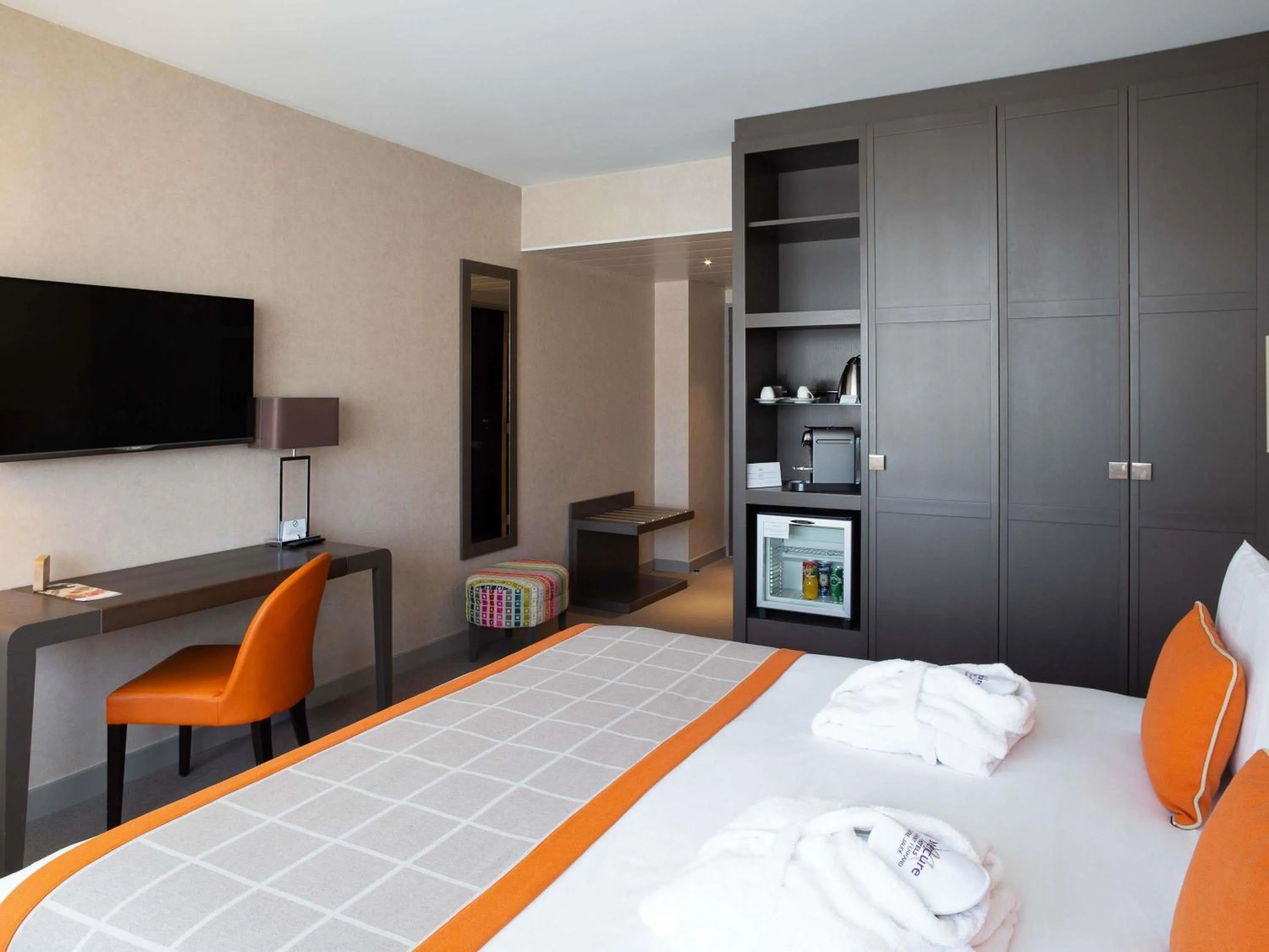 Bedroom, Bed in Mercure Clermont Ferrand centre Jaude