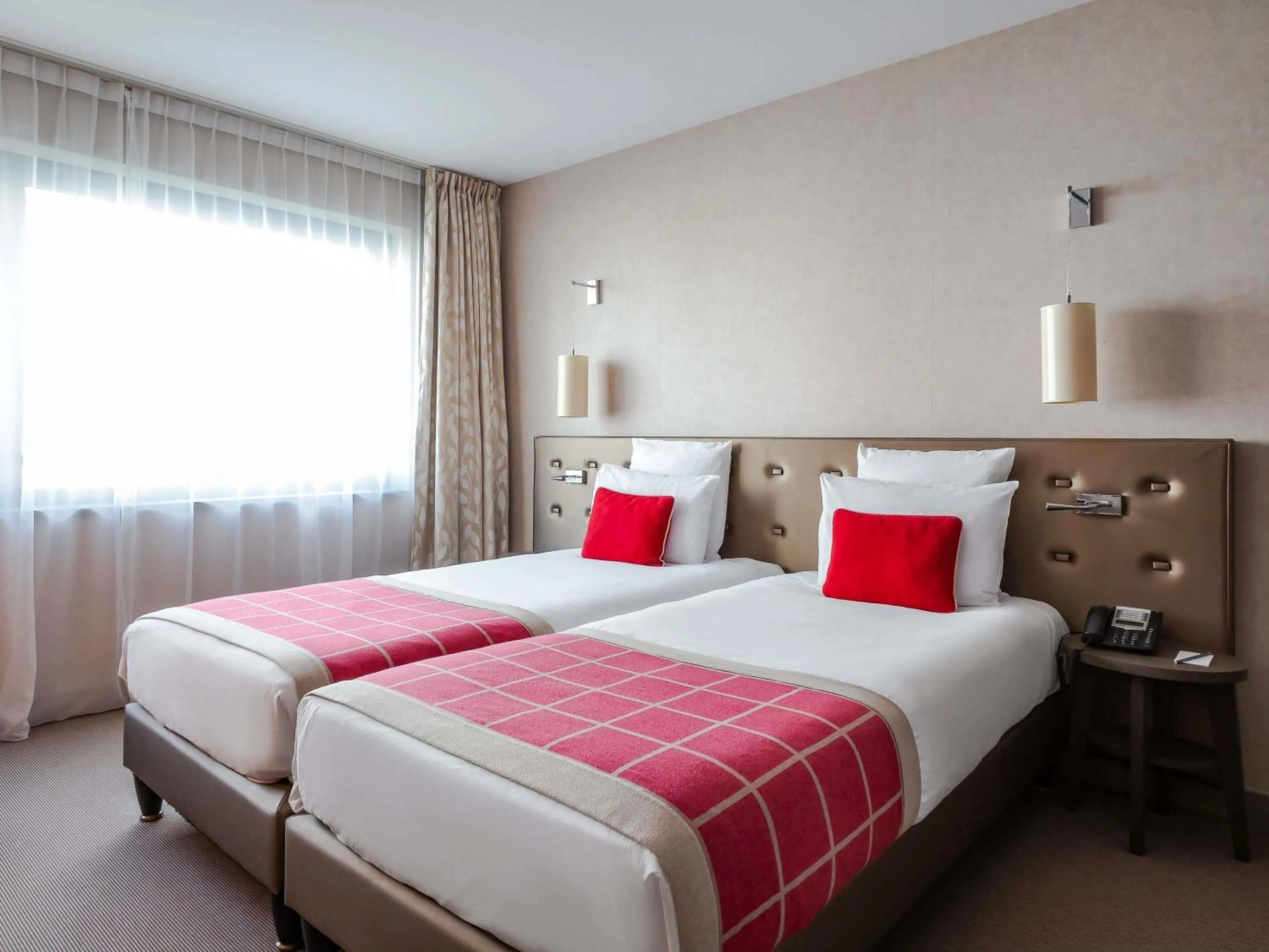 Bedroom, Bed in Mercure Clermont Ferrand centre Jaude