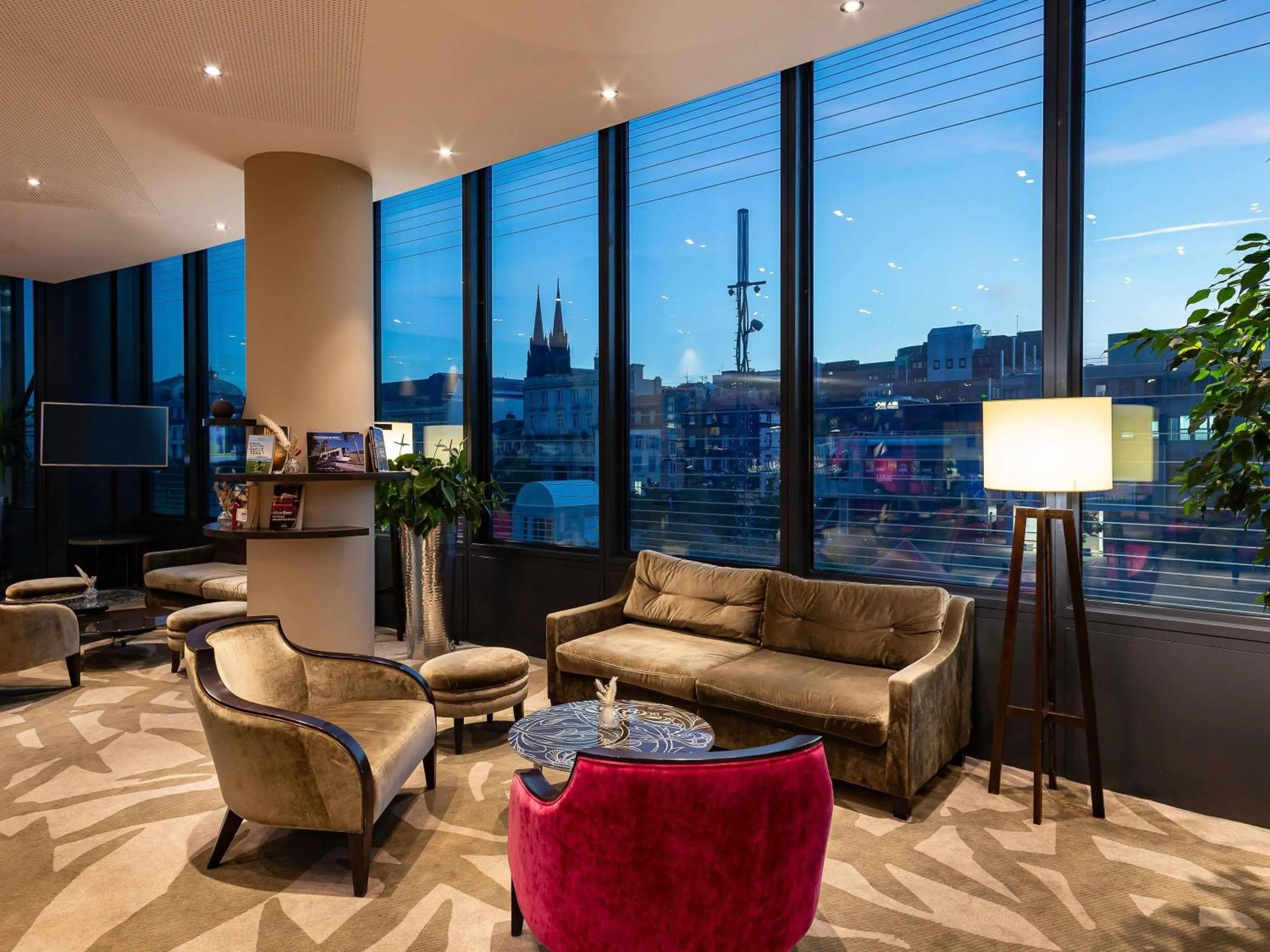 Lounge or bar in Mercure Clermont Ferrand centre Jaude