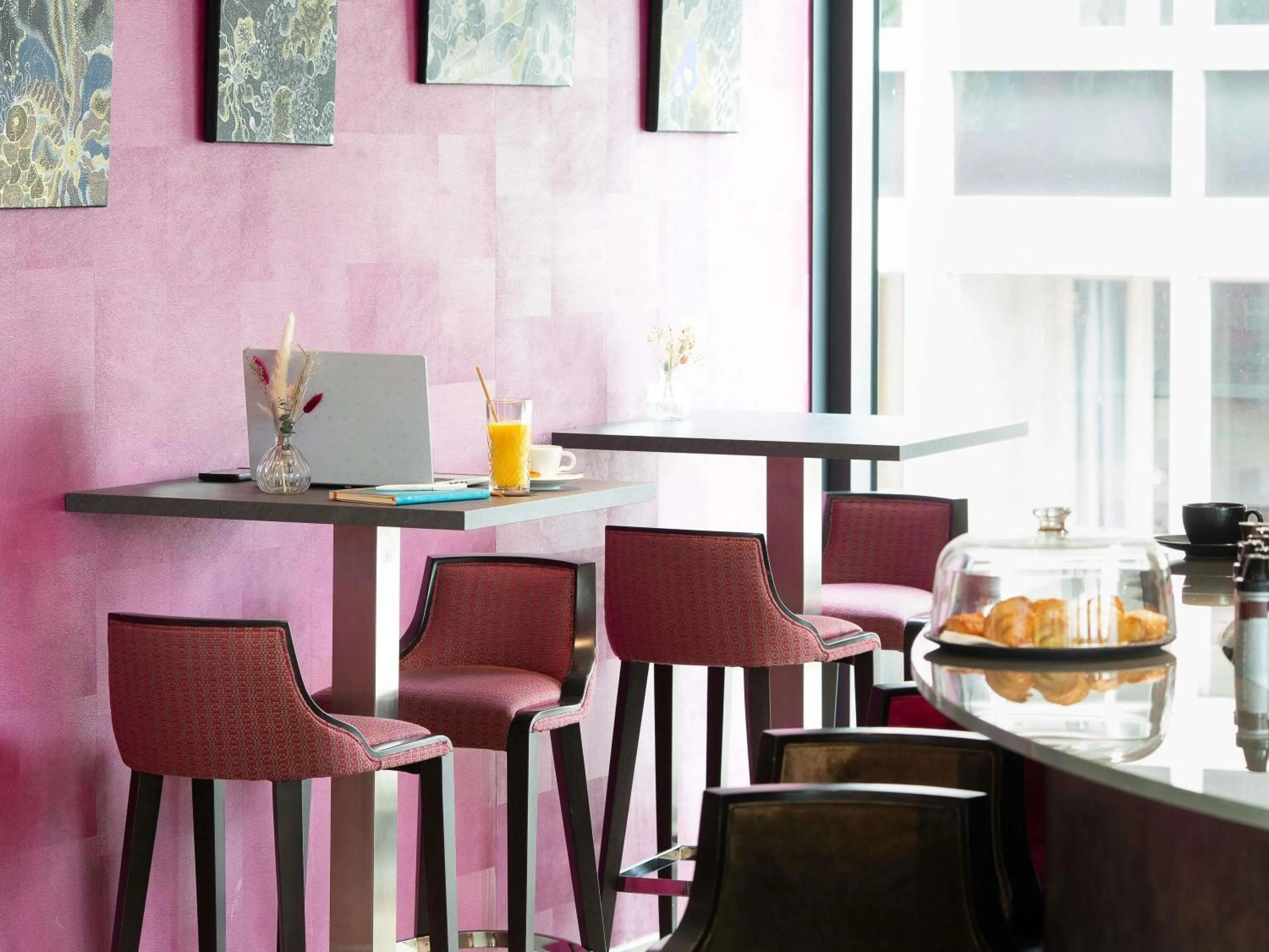 Lounge or bar in Mercure Clermont Ferrand centre Jaude