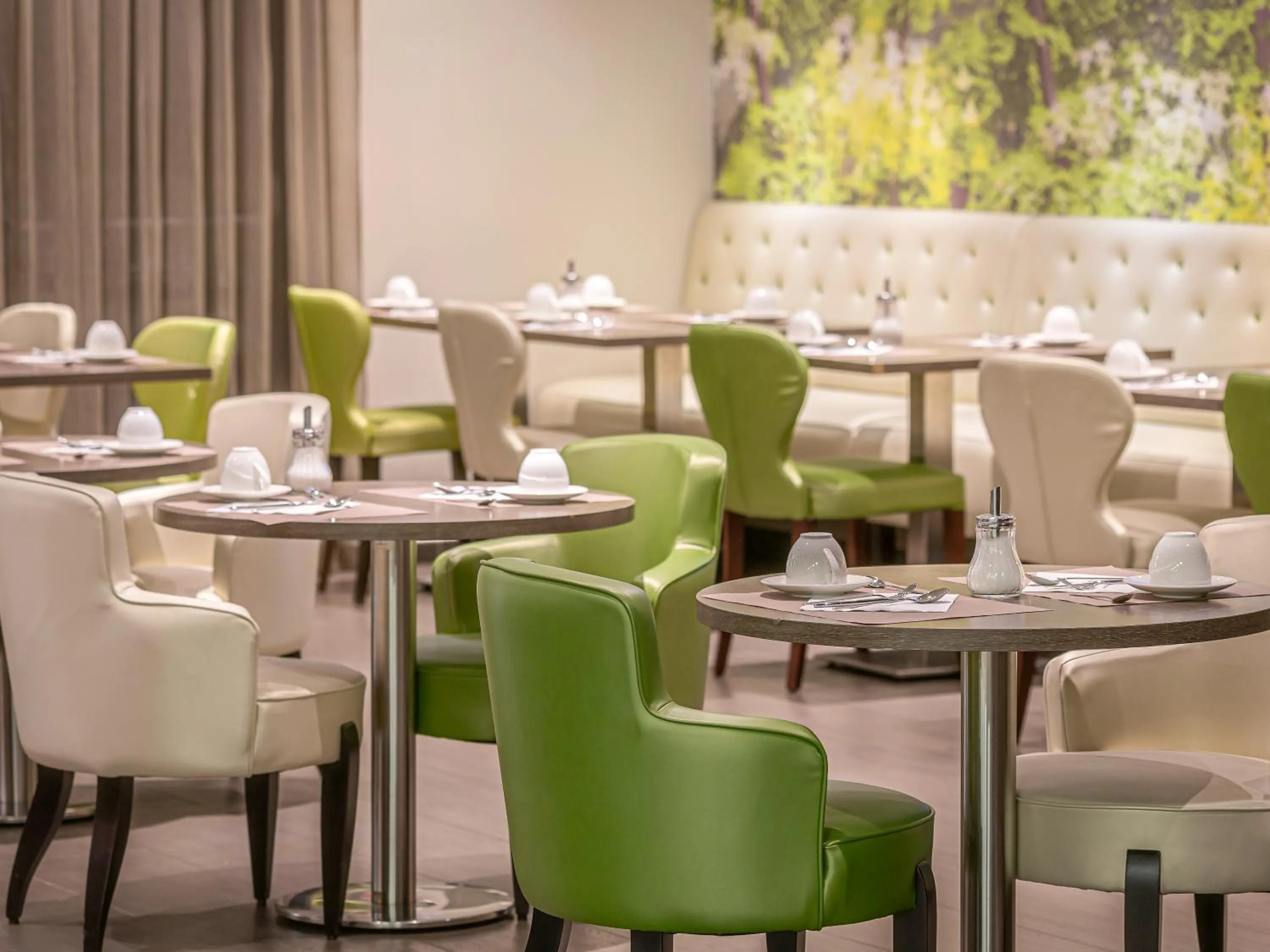 Breakfast in Mercure Clermont Ferrand centre Jaude