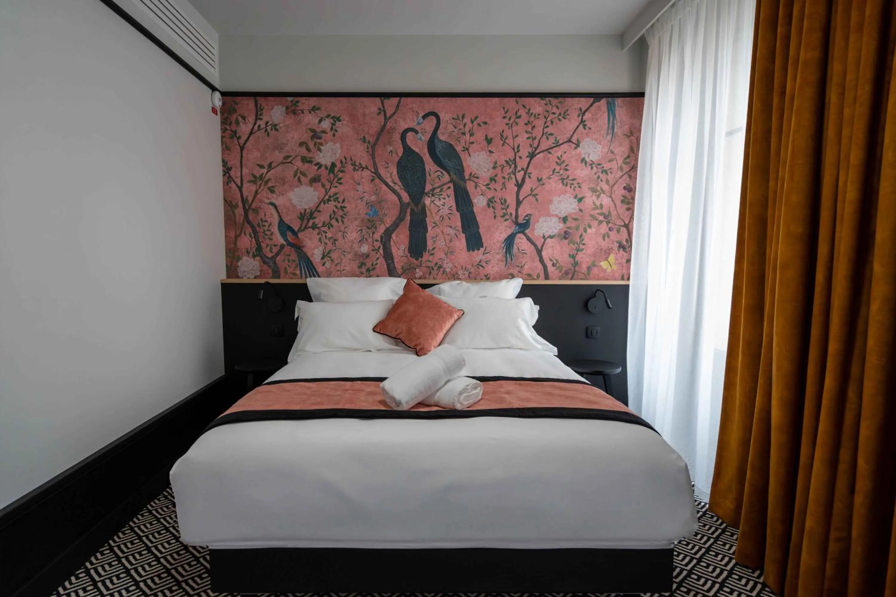 Bed in Hôtel et Restaurant Le Regina