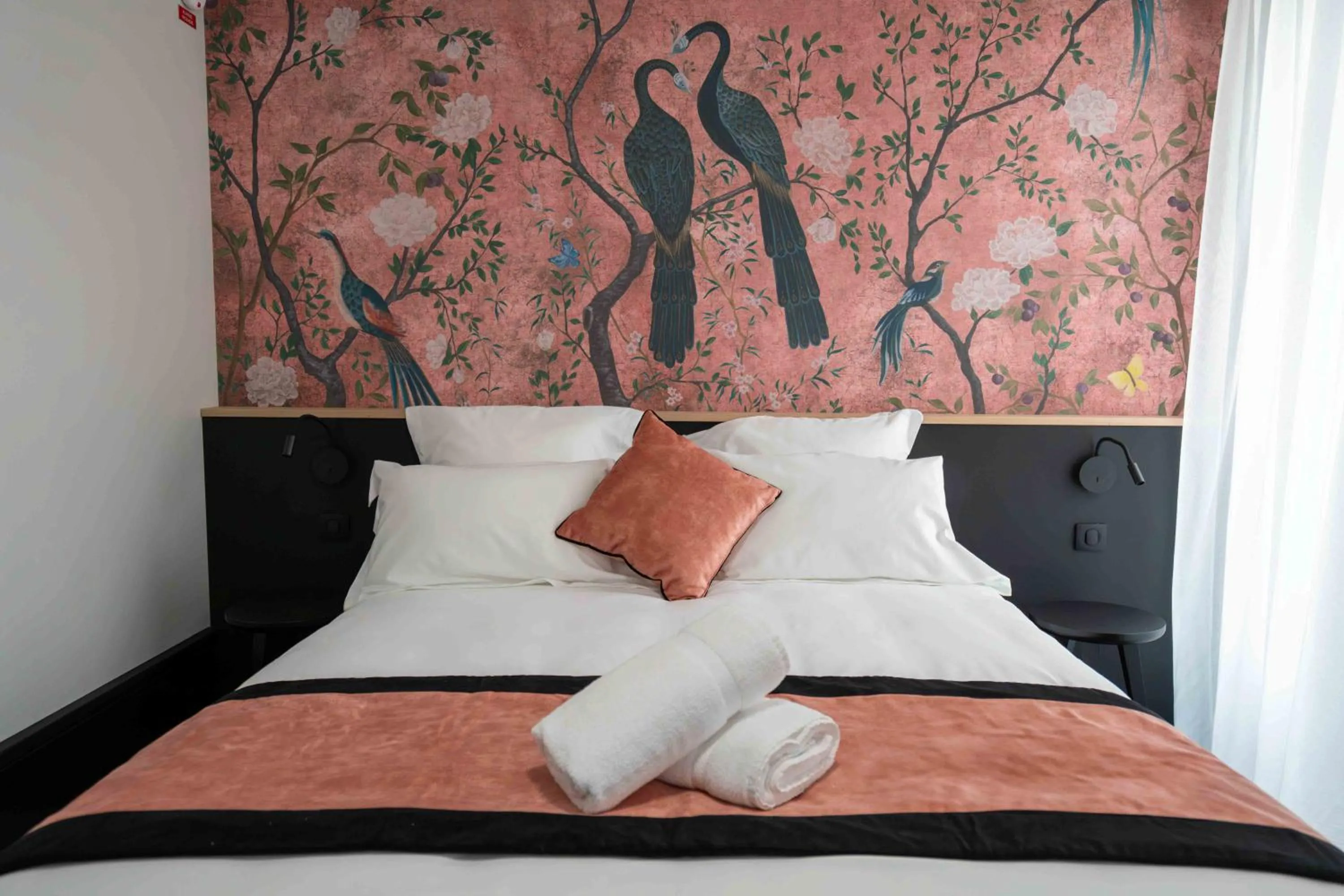 Bed in Hôtel et Restaurant Le Regina