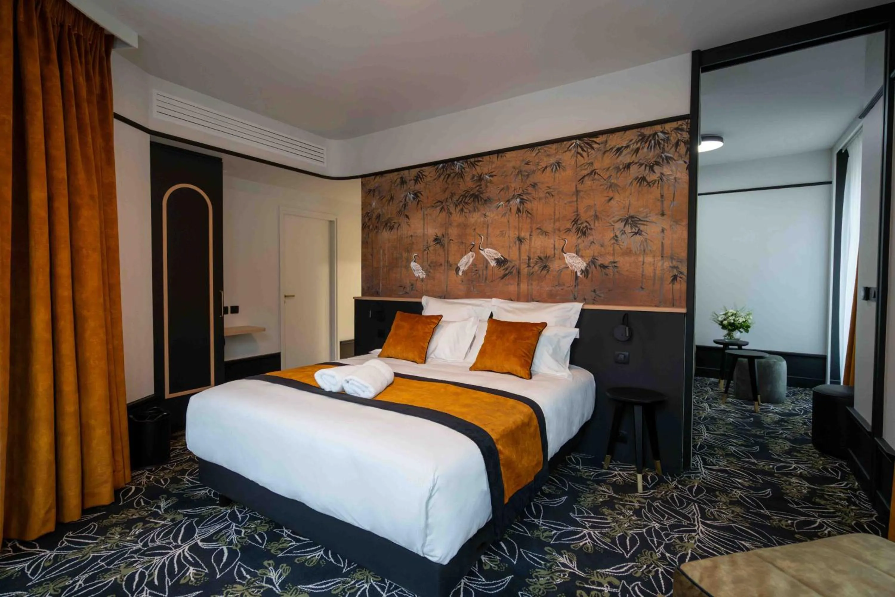 Bed in Hôtel et Restaurant Le Regina