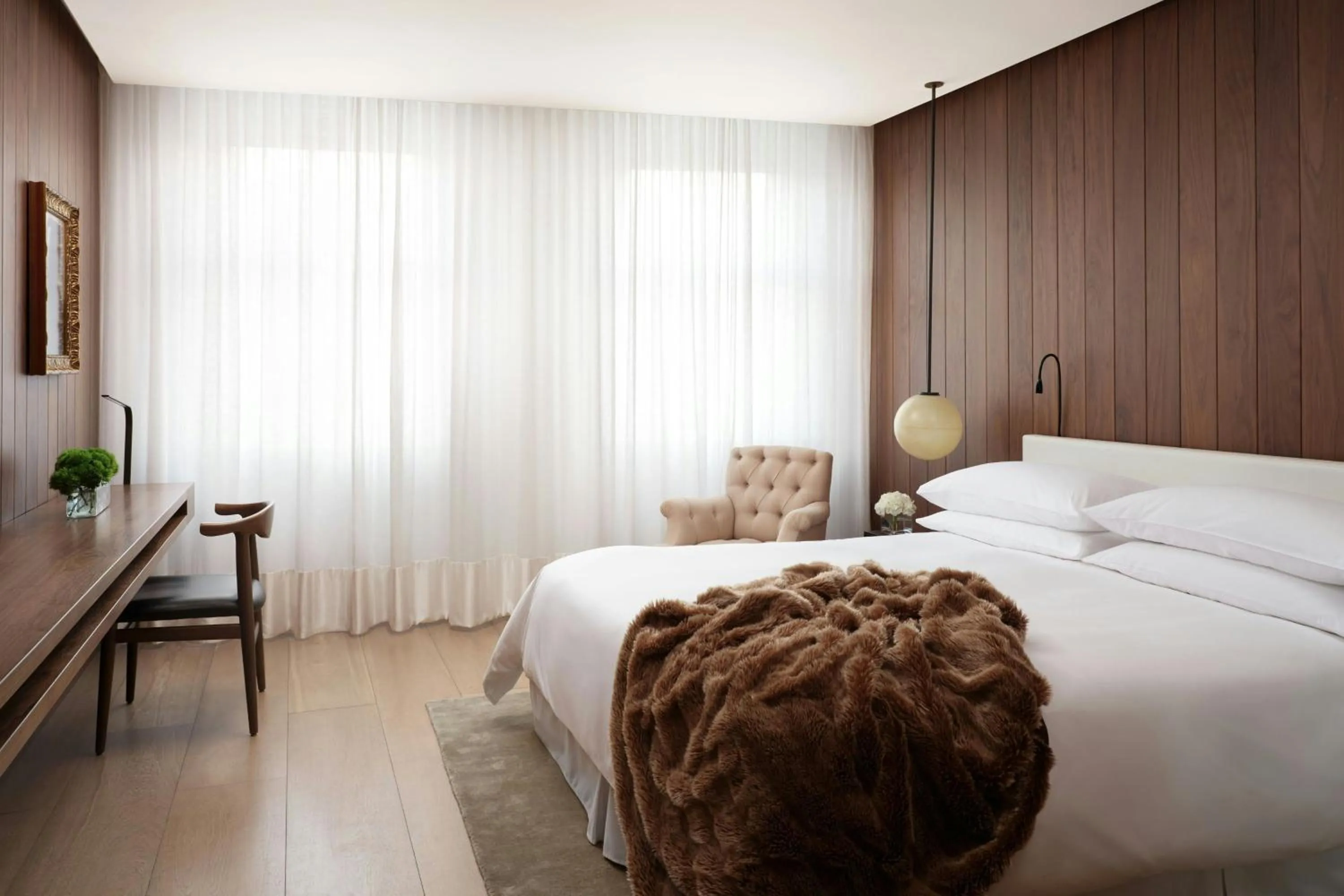 Photo of the whole room, Bed in The London EDITION