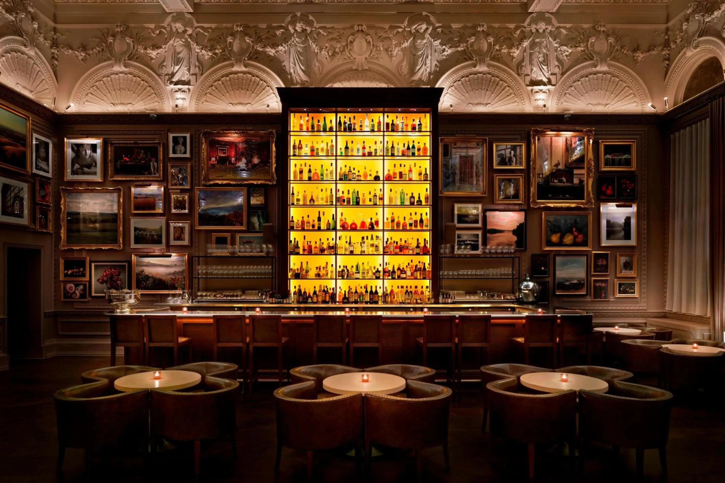 Lounge or bar in The London EDITION