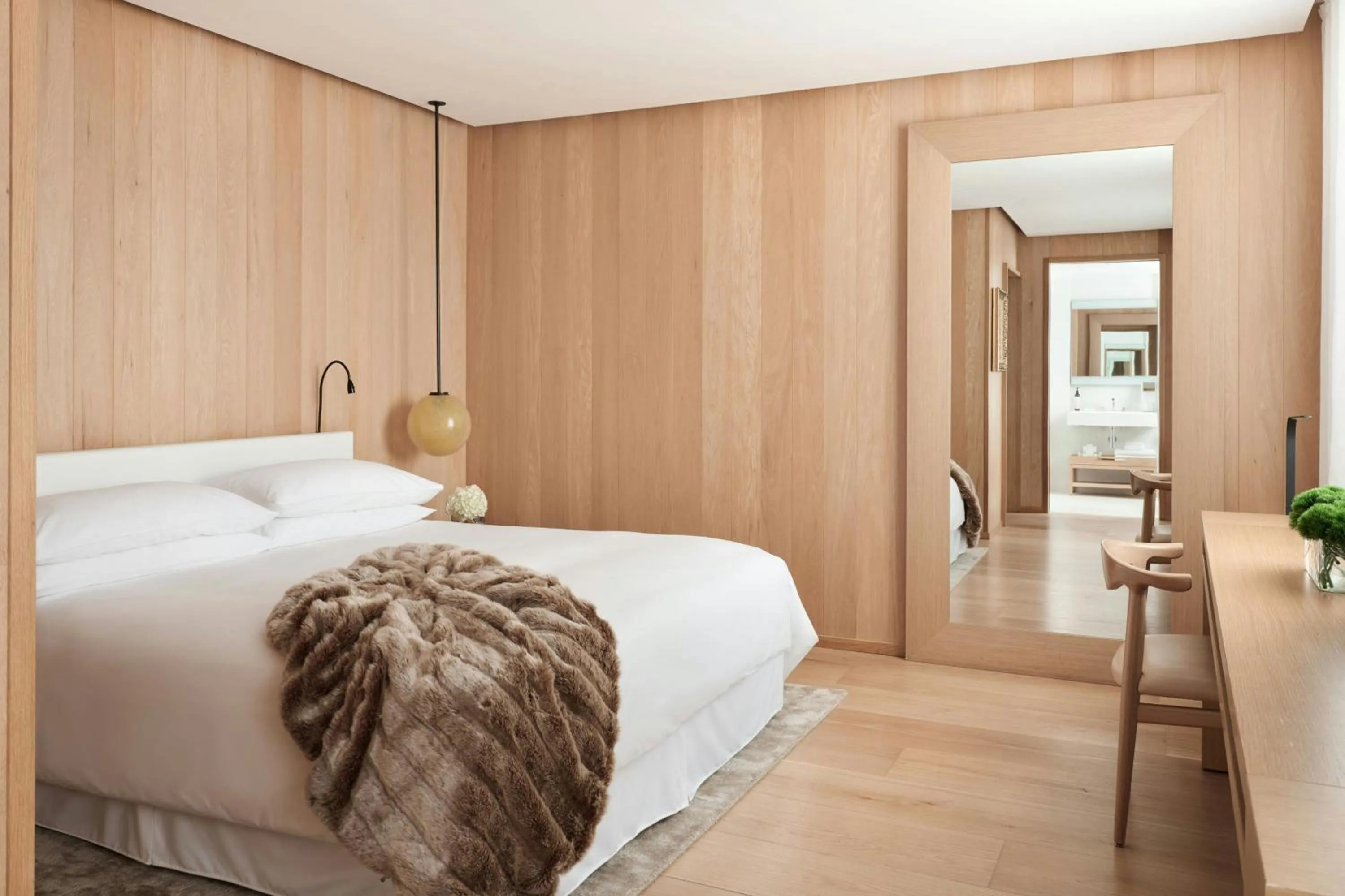 Photo of the whole room, Bed in The London EDITION