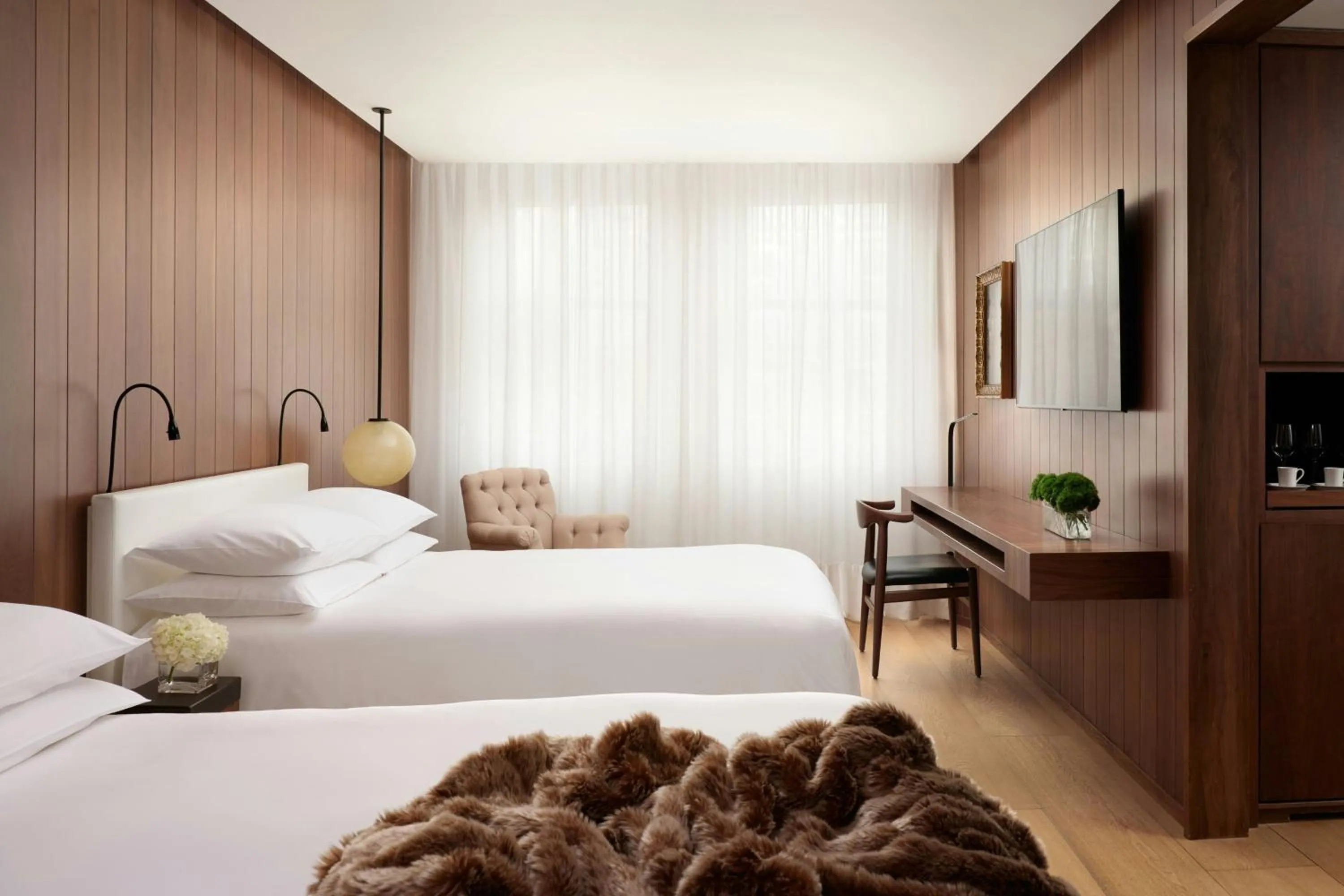 Photo of the whole room, Bed in The London EDITION