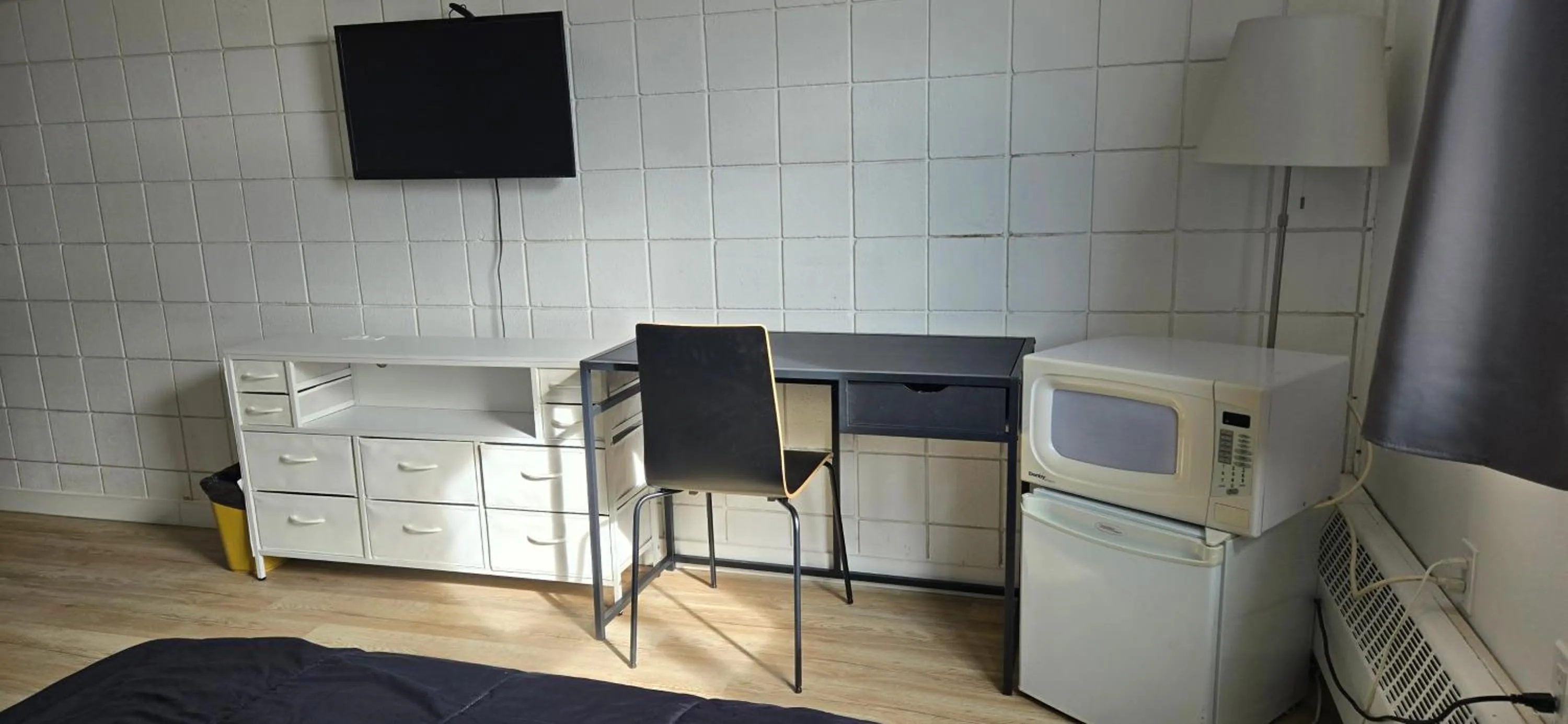 TV and multimedia in New Frontier Hotel