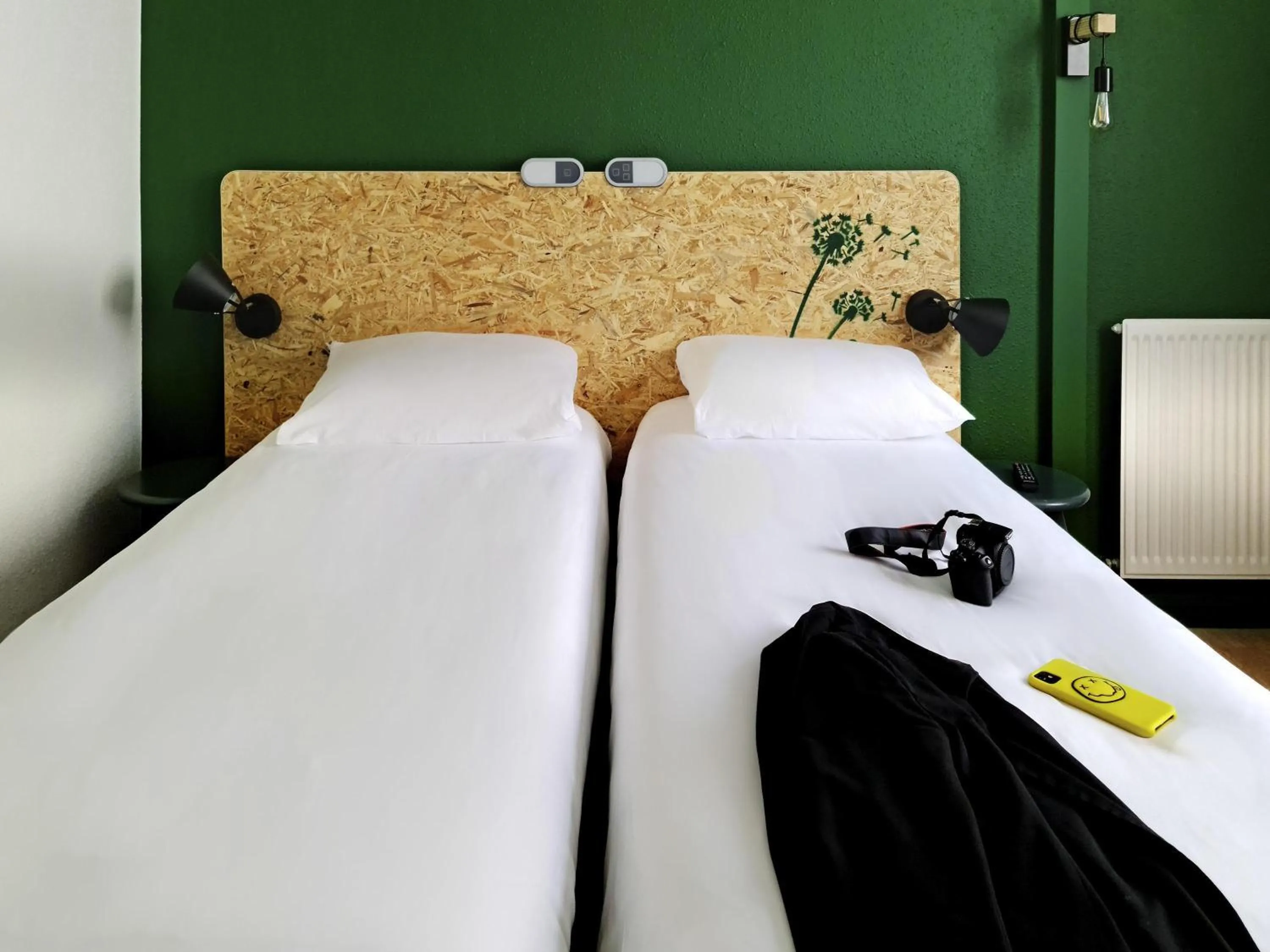 Bedroom, Bed in Greet Hotel Evreux Centre - Route de Normandie by Accor